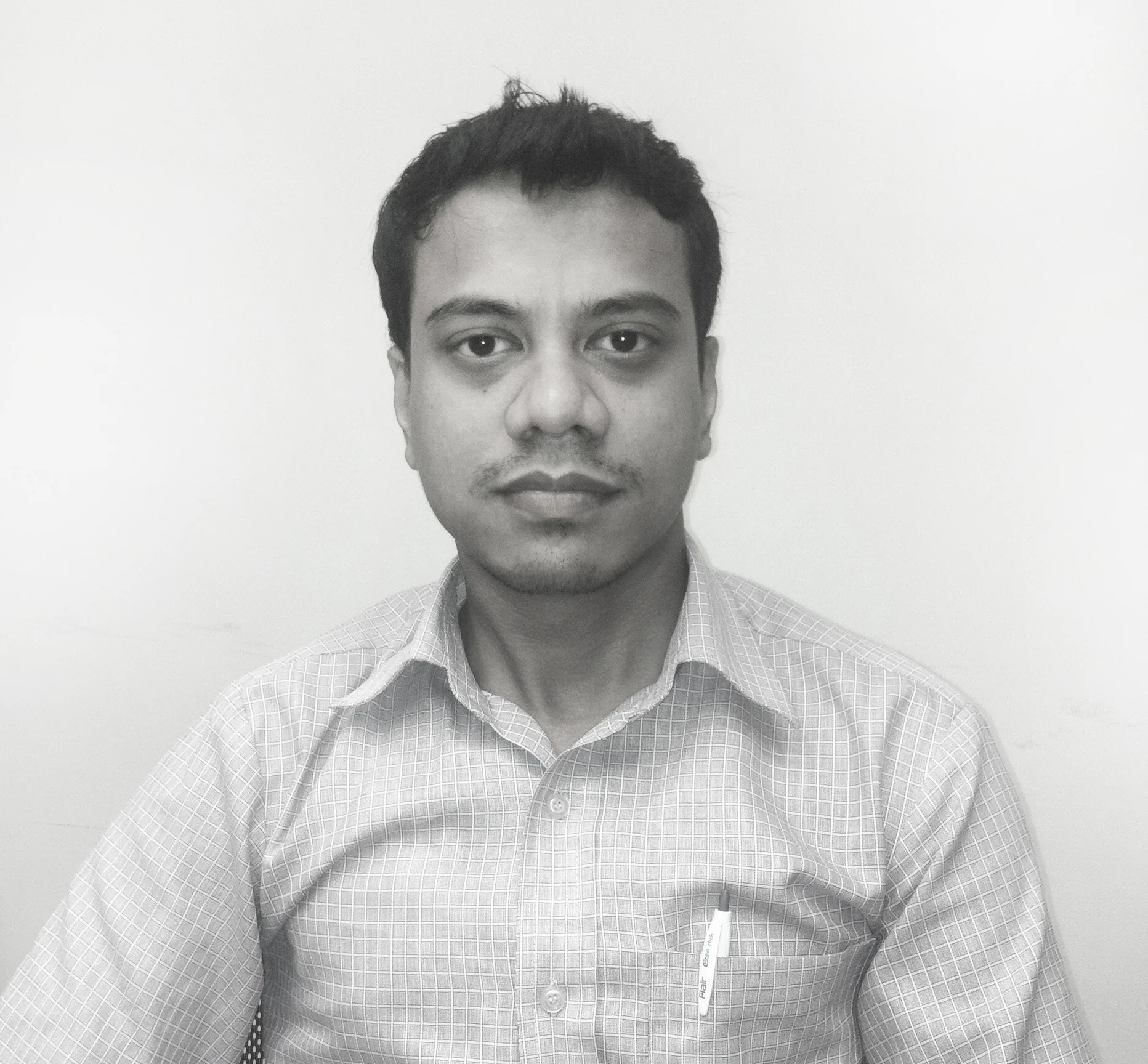 Sajal Das Architect Sajal Das became a part of N+U Design Studio in the year 2011. Since then he has worked on various projects like office interiors, residential houses, resort, sports facility, group housing and institutional complexes at various stages. A quiet and consistent worker with flaawless execution and an eye for perfection, Mr. Das has been an important & reliable member of N+U Team. Some key projects Mr. Das has worked on include ATS Valley School in Dera Bassi, AWHO group housing in Gurgaon, Earth Gharonda group housing in Lucknow and AWHO group housing in Pune. Before joining N+U Design Studio, Mr. Das worked with design intensive multi disciplinary practices in New Delhi, where he was involved in hospitality, commercial and residential projects. 