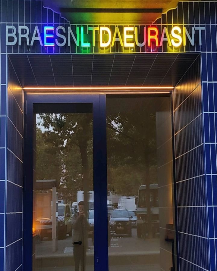 LED sign project collaboration with Resto/bar Elders and and Haegeman-Temmerman. These 17 letters can make the following words:
Bar
Restaurant 
Elders
Anders

With 4 different sequences they can choose what the sign displays.