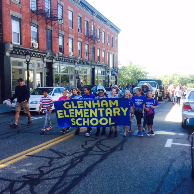 Glenham Elementary School's float to the theme "Tastes of Beacon"