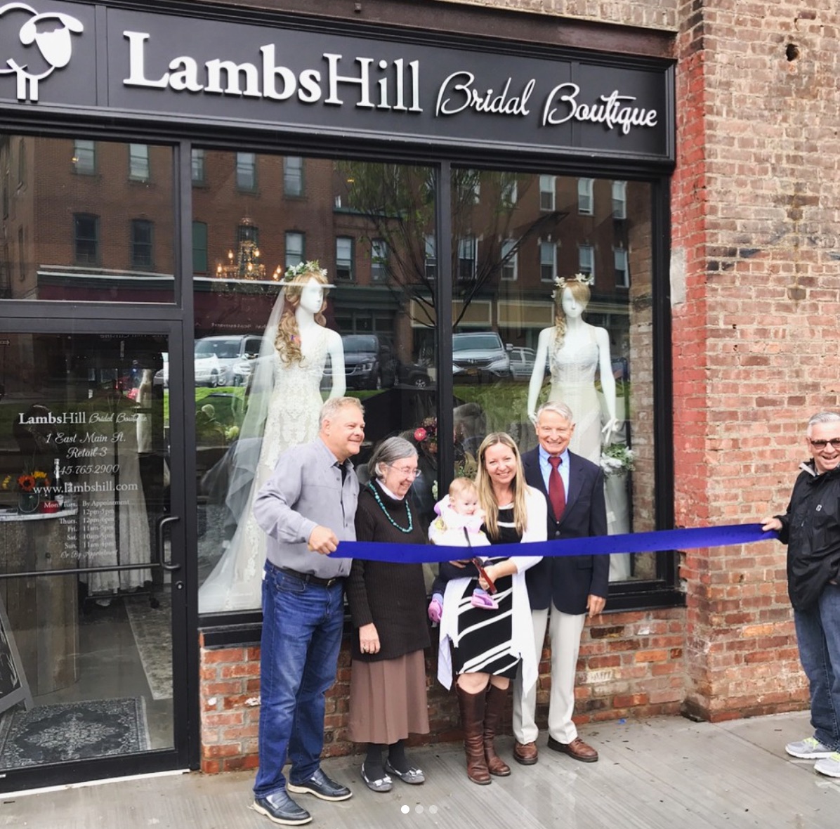 Ribbon cutting for Lambs Hill Boutique