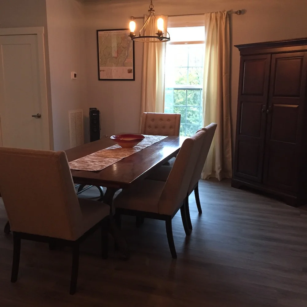 lofts at Beacon falls dining room 1000.jpg