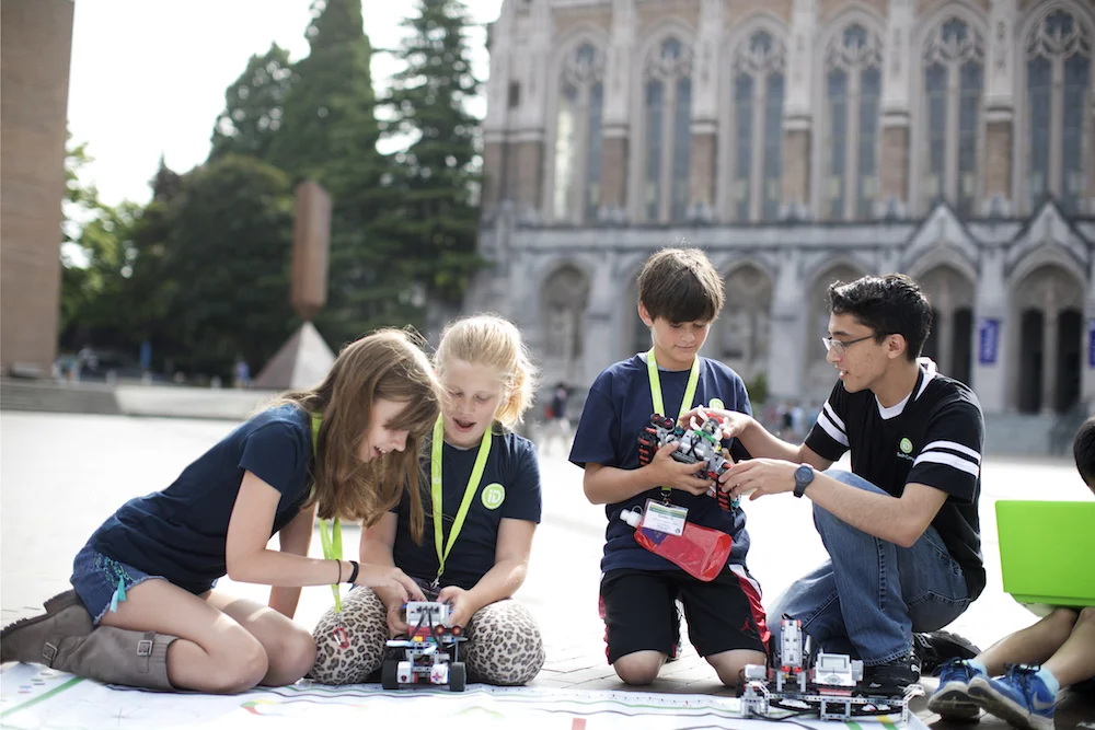 iD Tech Camps Photo 2.jpg