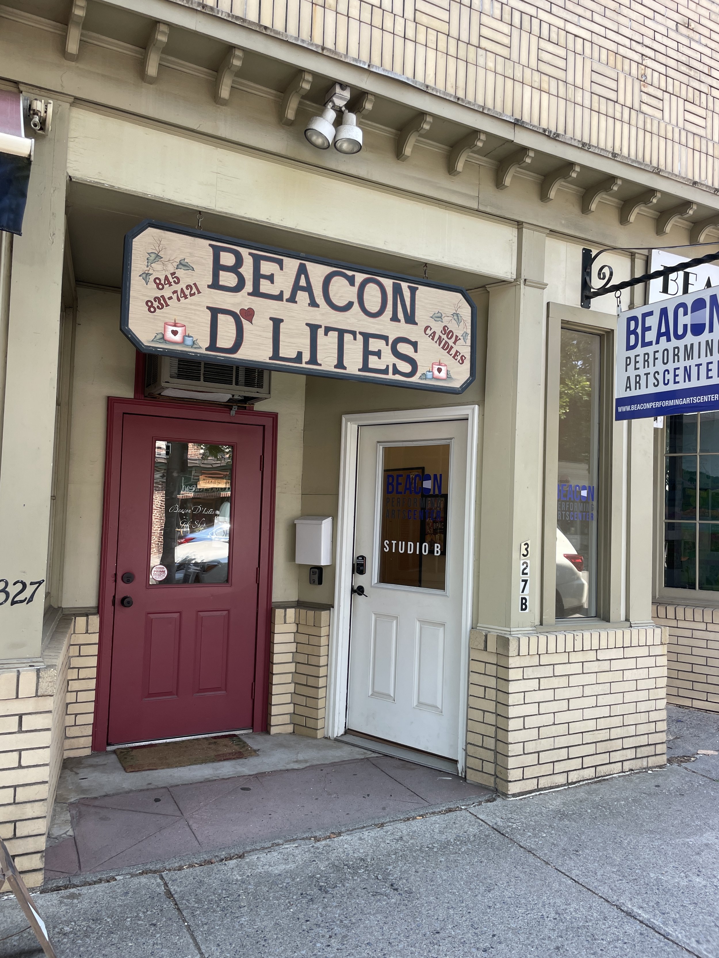 Beacon dlites store closing sale-15.JPG