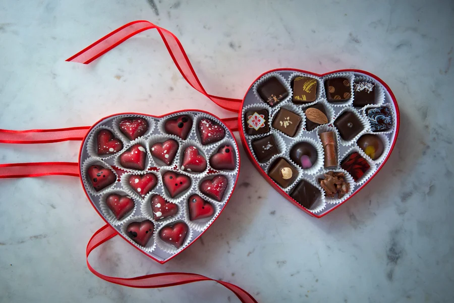 Heart boxes for Valentine's Day! Choose any flavour you like, mix and match.
