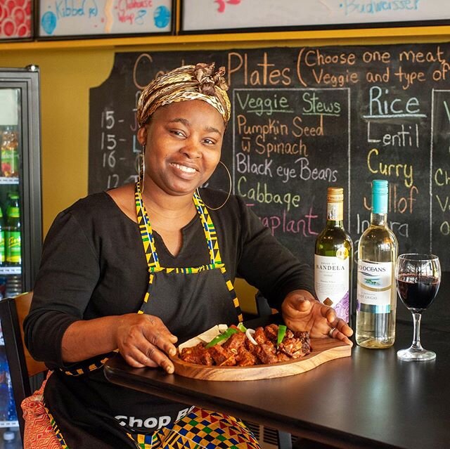 Mary of @marysafricancuisine is serving up Suya: grilled meats and fried plantain for #reopencityhfx 😀 #africancuisine #ILoveLocalHFX
#supportlocal 
#developNovaScotia
#StepUpForLocal