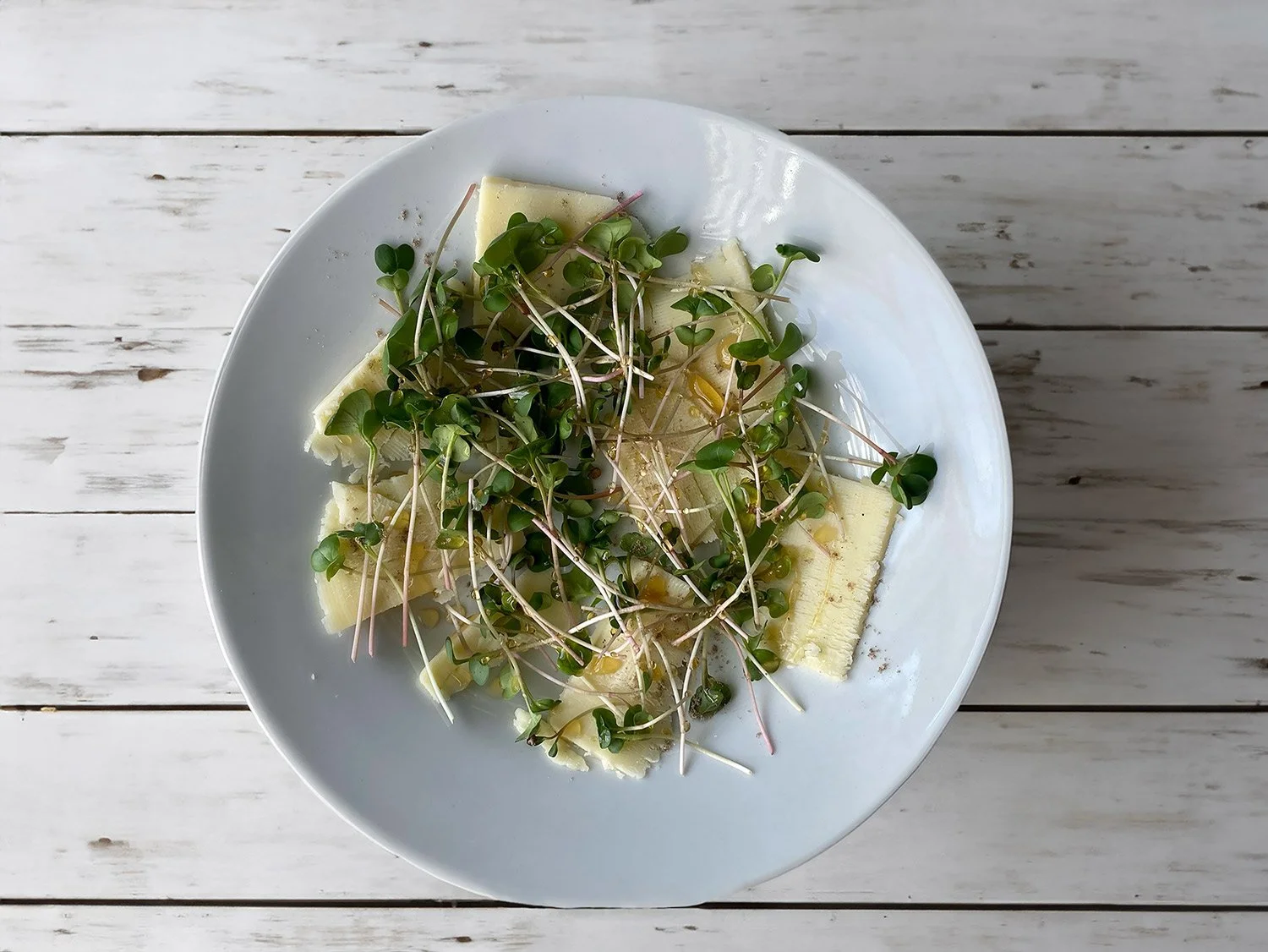 microgreens_honey_sharp_cheese_web.jpg