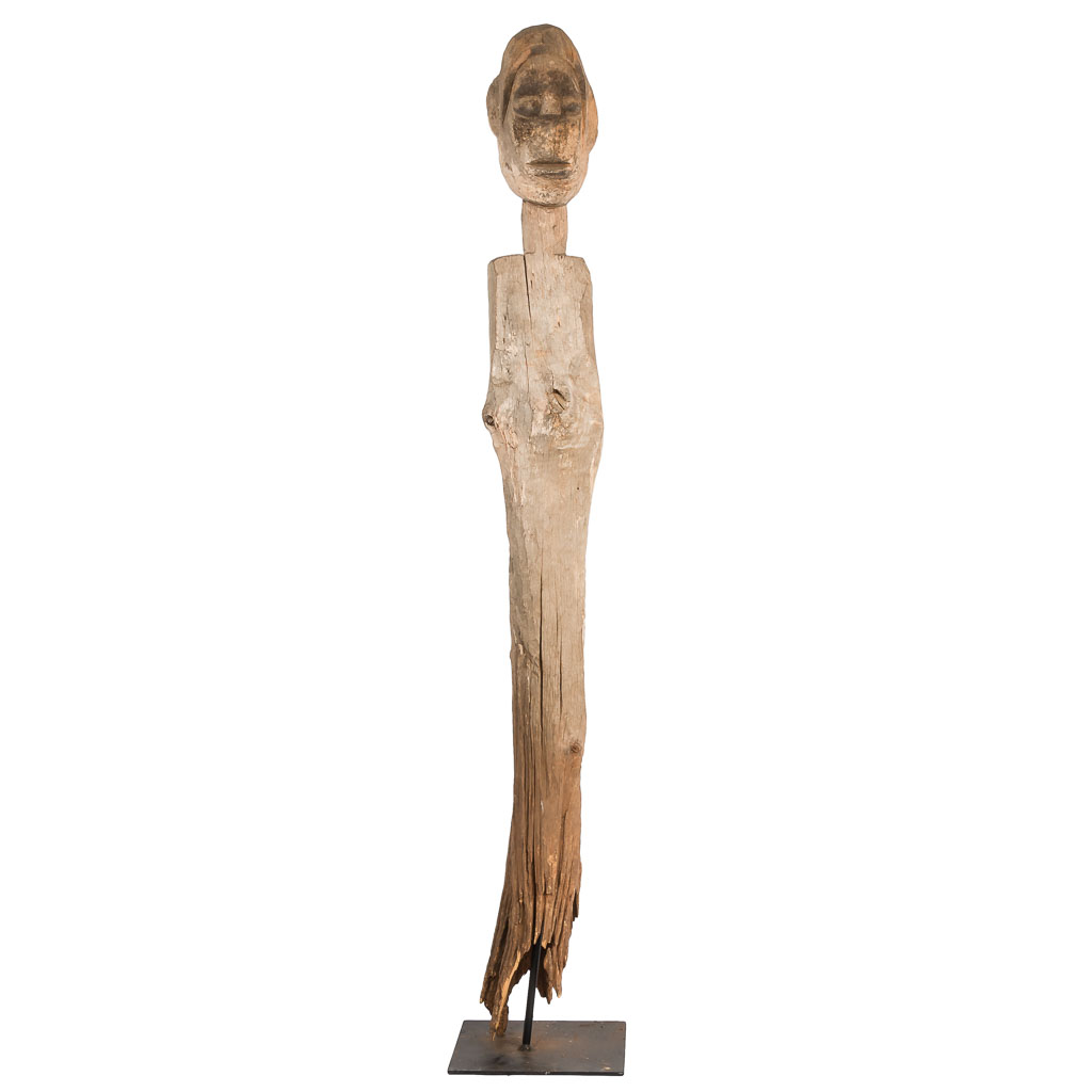 STUNNING AFRICAN CARVED WOOD FIGURE / POST
