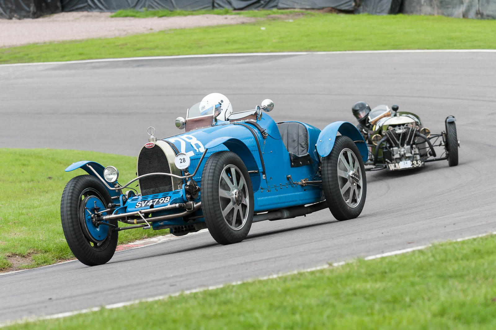 Mike Preston closely pursued by Sue Darbyshire - in this case '4 wheels good': Peter McFadyen