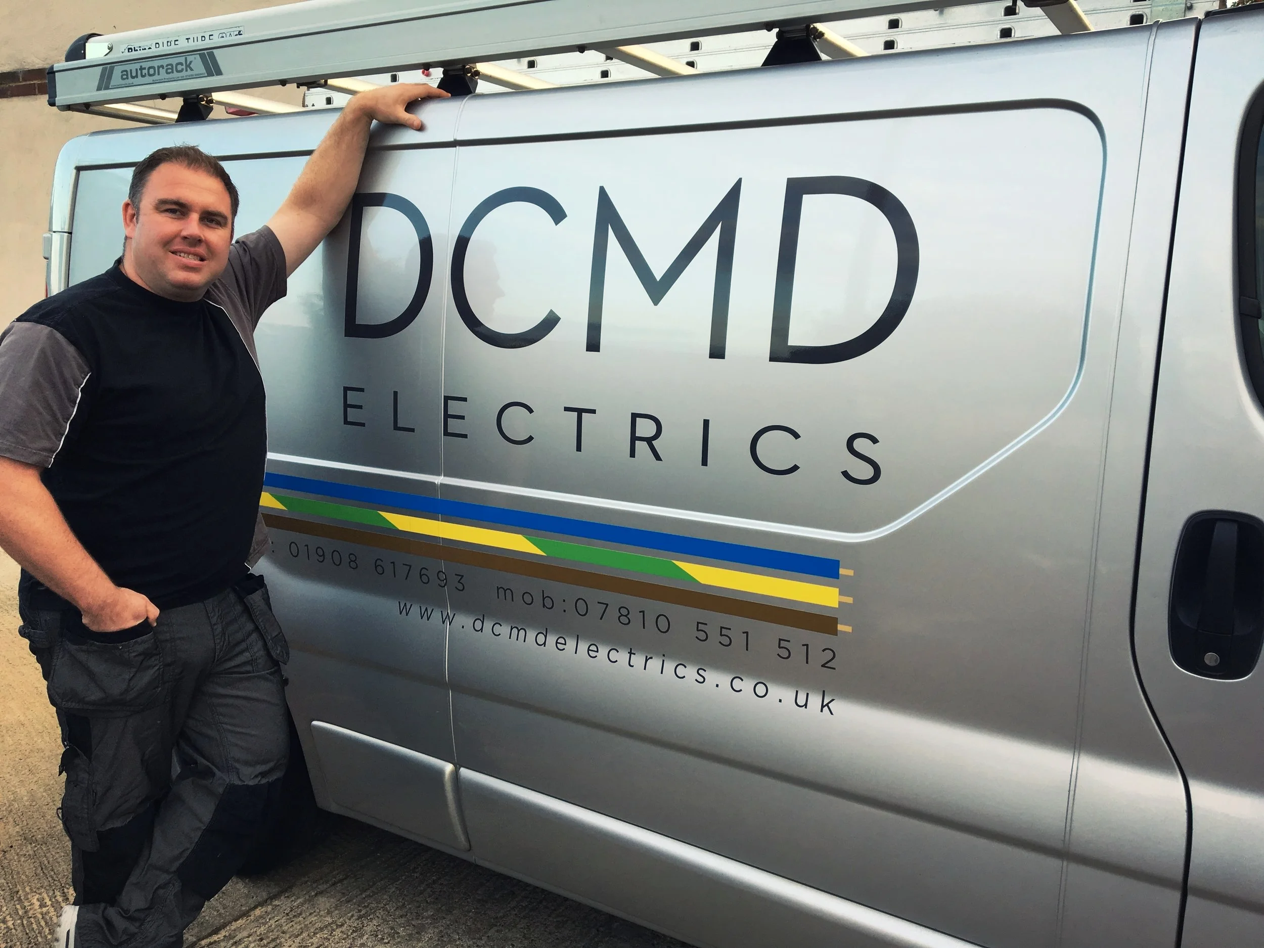 Doug-Dell-Milton-Keynes-Newport-Pagnell-Electrician-DCMD-Electrics.JPG