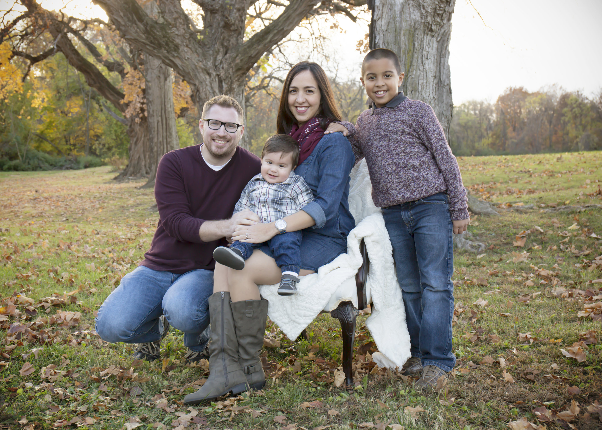 I got to photograph their GORGEOUS wedding and now, their sweet little family. Thank you Latzke's for a wonderful time! I look forward to seeing you again, soon.