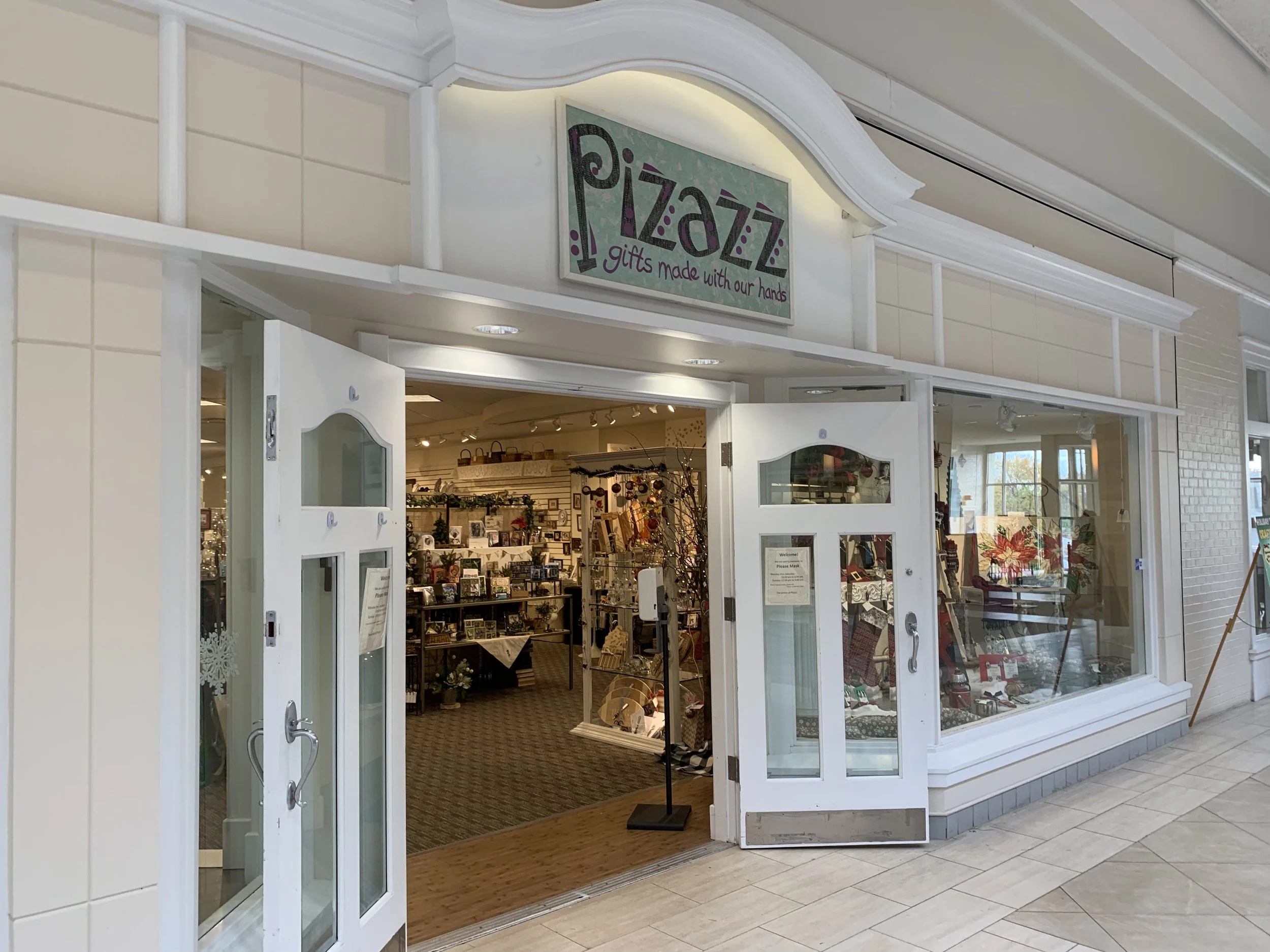 Holiday Shopping at The Worthington Mall — Experience Worthington