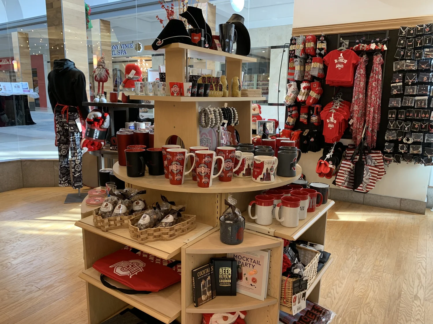 Holiday Shopping at The Worthington Mall — Experience Worthington