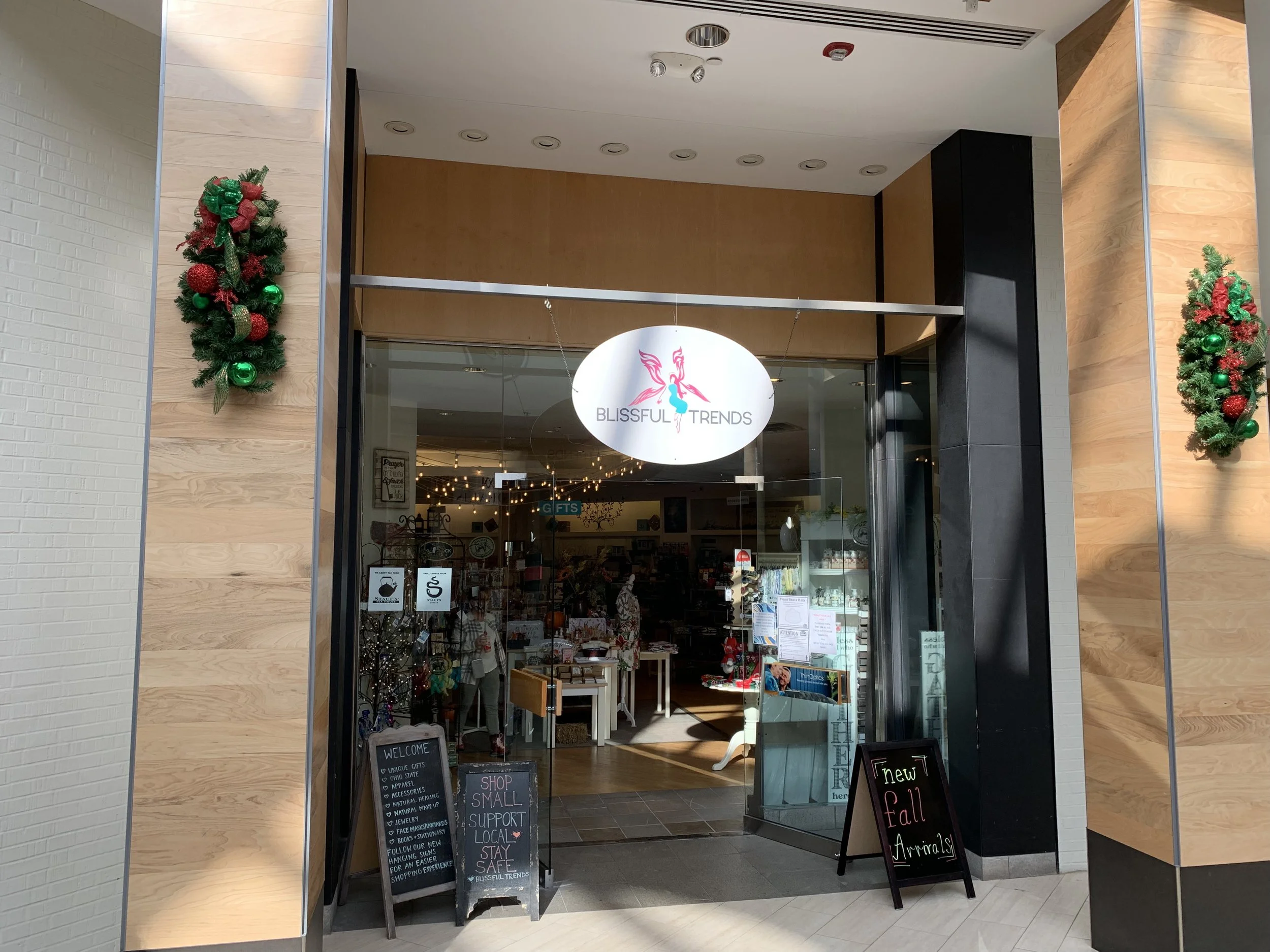 Holiday Shopping at The Worthington Mall — Experience Worthington