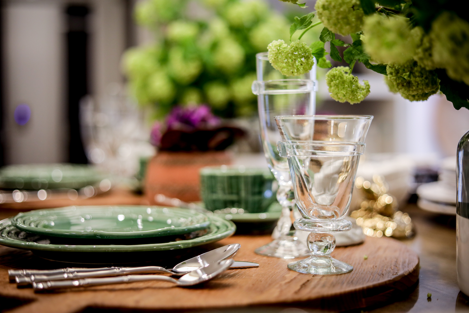 Tablescape-Modern-Spring-Bamboo-Green-Charcuterie.jpg