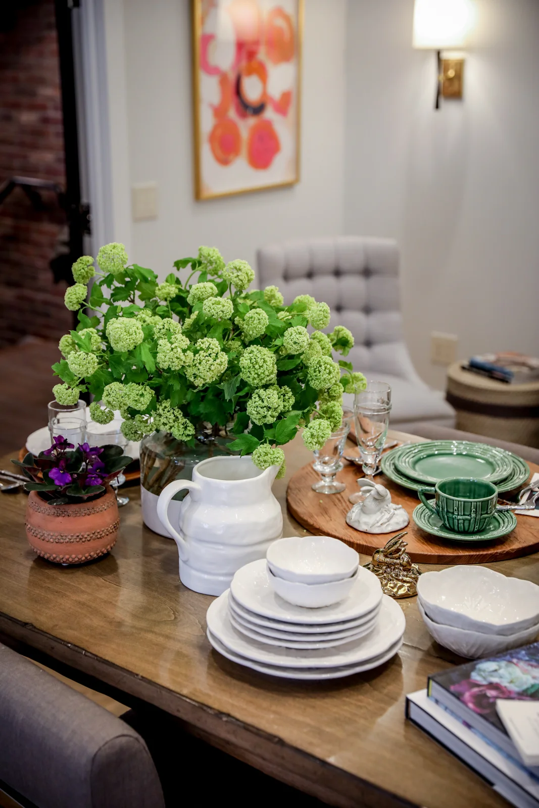 Tablescape-Modern-Spring-Bamboo-Green-Charcuterie-Terracotta-Gold.jpg