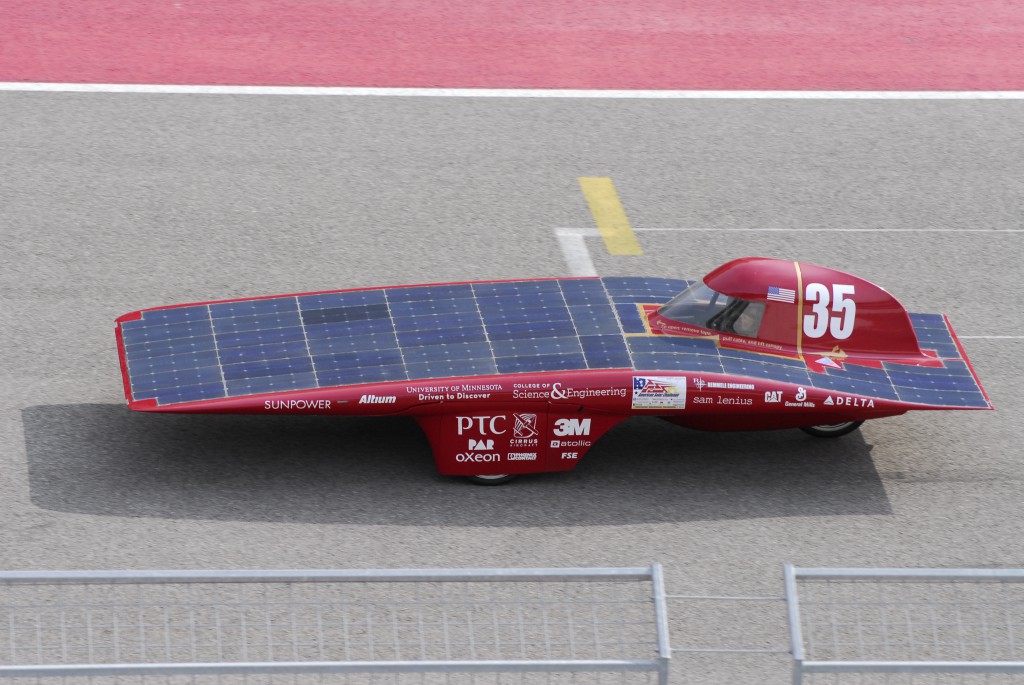 Centaurus III speeds along the straightaway.