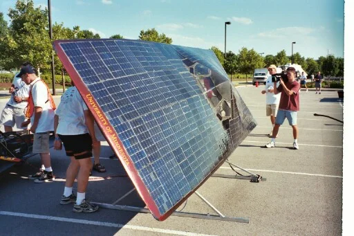 The team reaches the St. Louis stop in the late afternoon, and sets up to charge for the evening