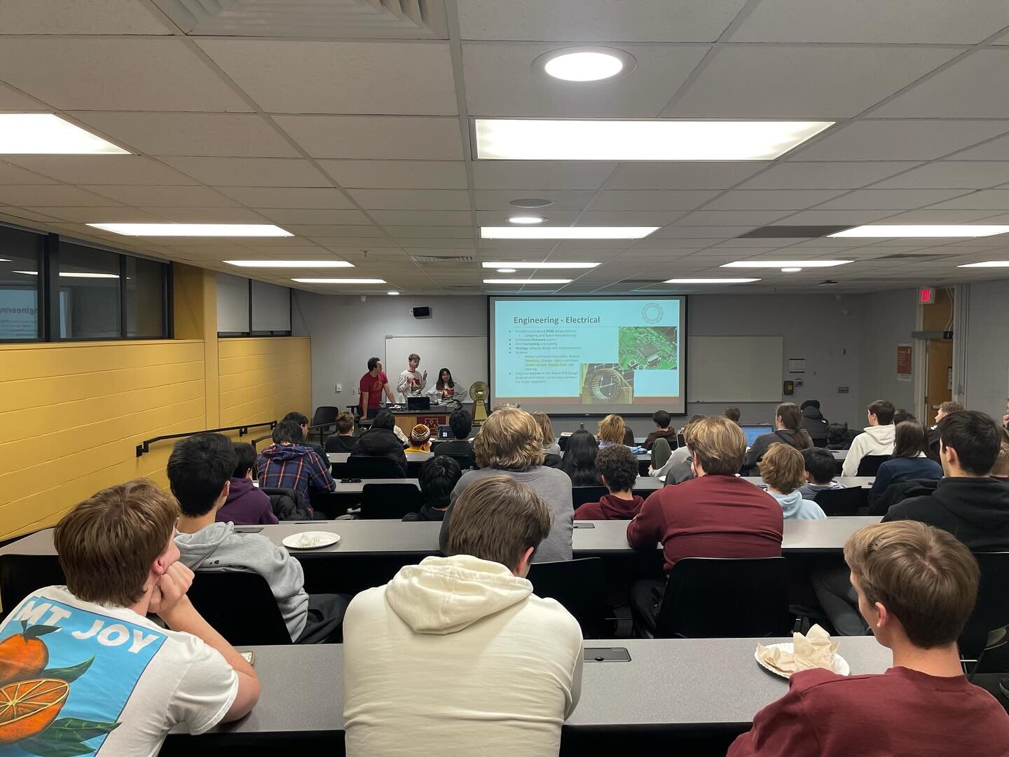 Reflecting on an eventful week at UMNSVP! 
Our recruiting sessions were a blast &ndash; talking to all of the potential new members and sharing our passion for this project. Plus, when there&rsquo;s free pizza and donuts that never hurts either! 

Ex