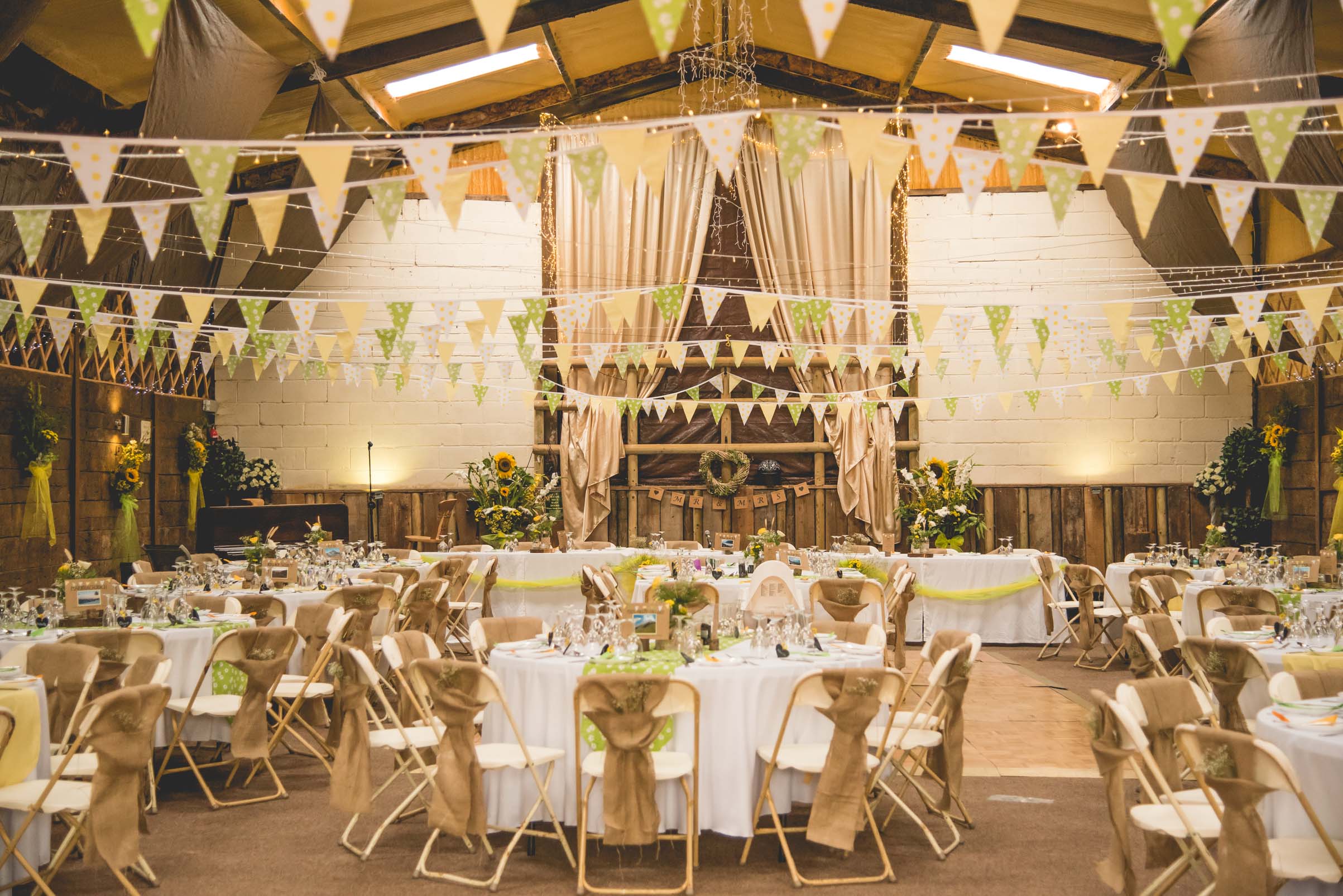 Peak+district+farm+wedding+lower+damgate+photographer-26.jpg
