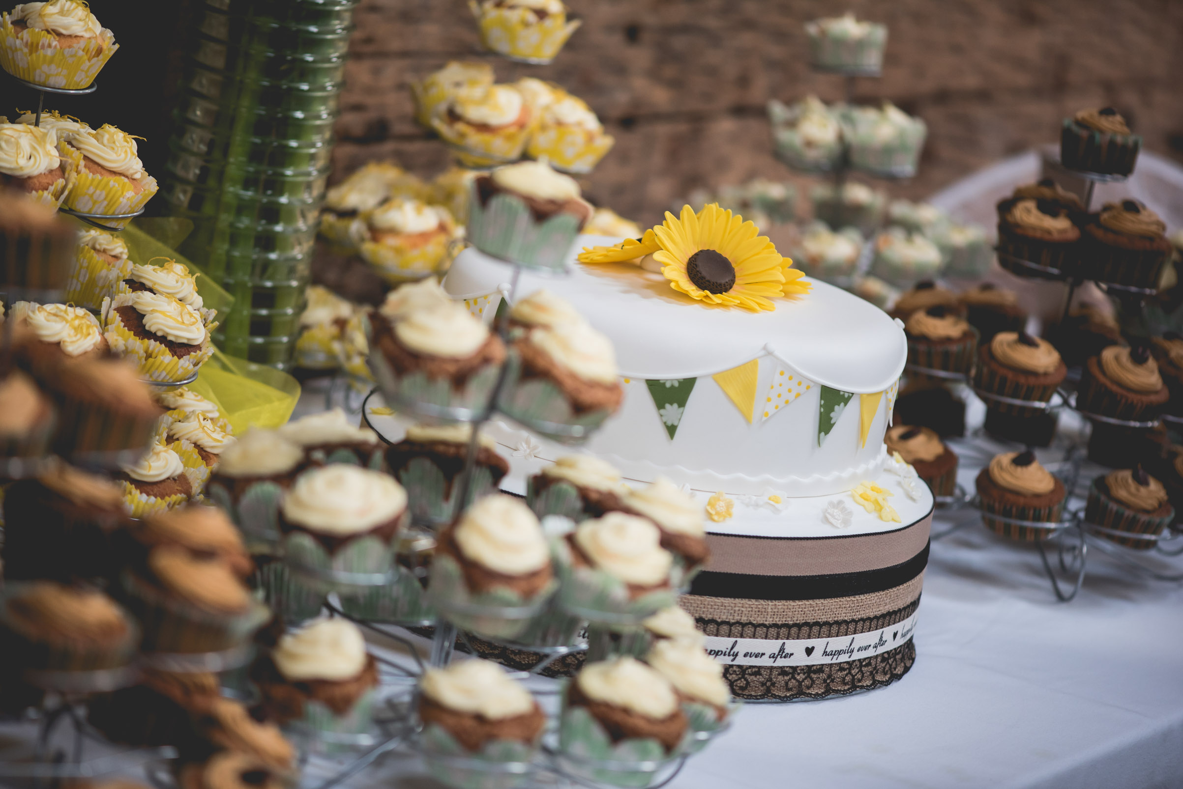 Peak+district+farm+wedding+lower+damgate+photographer-163.jpg