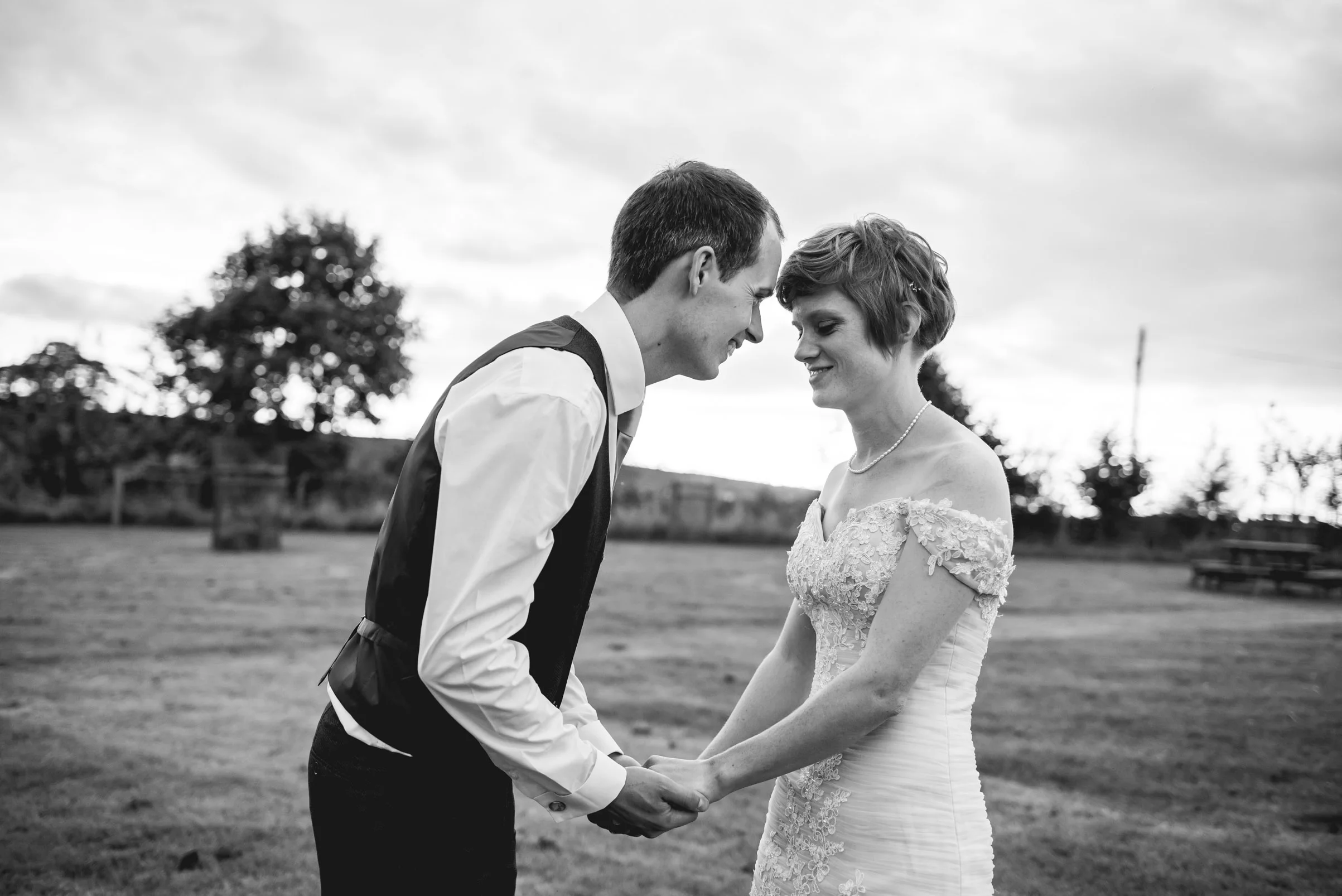 Peak+district+farm+wedding+lower+damgate+photographer-201.jpg