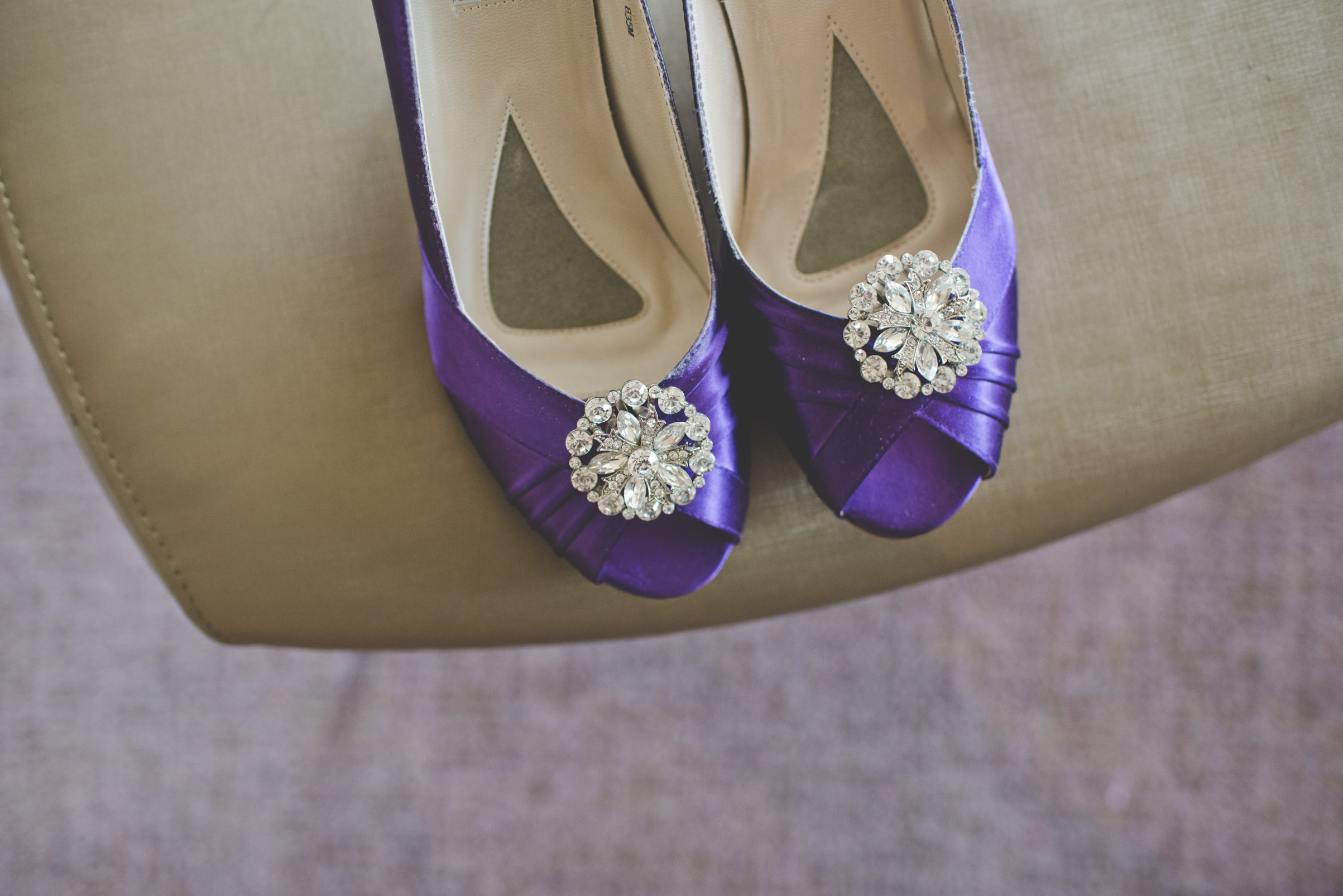 The-waterfront-wedding-crows-nest-barton-marina-14.jpg