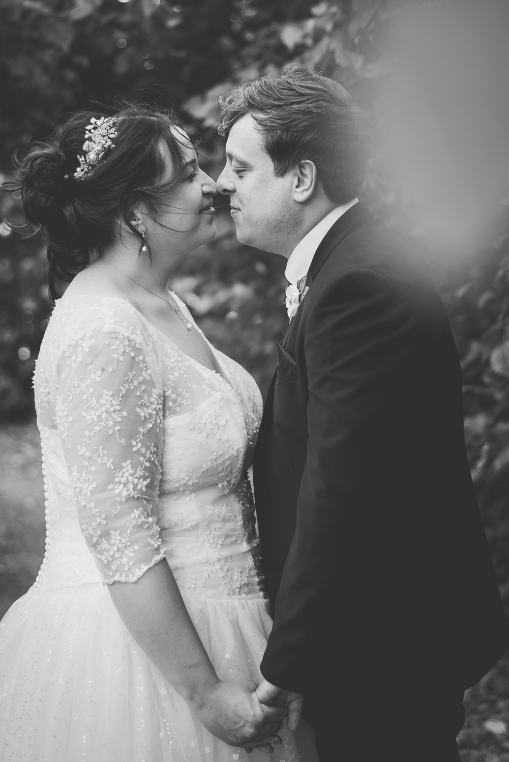 The-waterfront-wedding-crows-nest-barton-marina-107.jpg