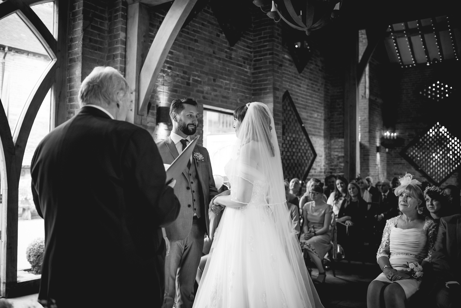 Jodie-George-shustoke-barn-wedding-photography-staffordshire-370.jpg