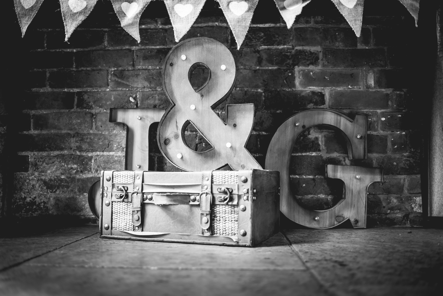Jodie-George-shustoke-barn-wedding-photography-staffordshire-596.jpg
