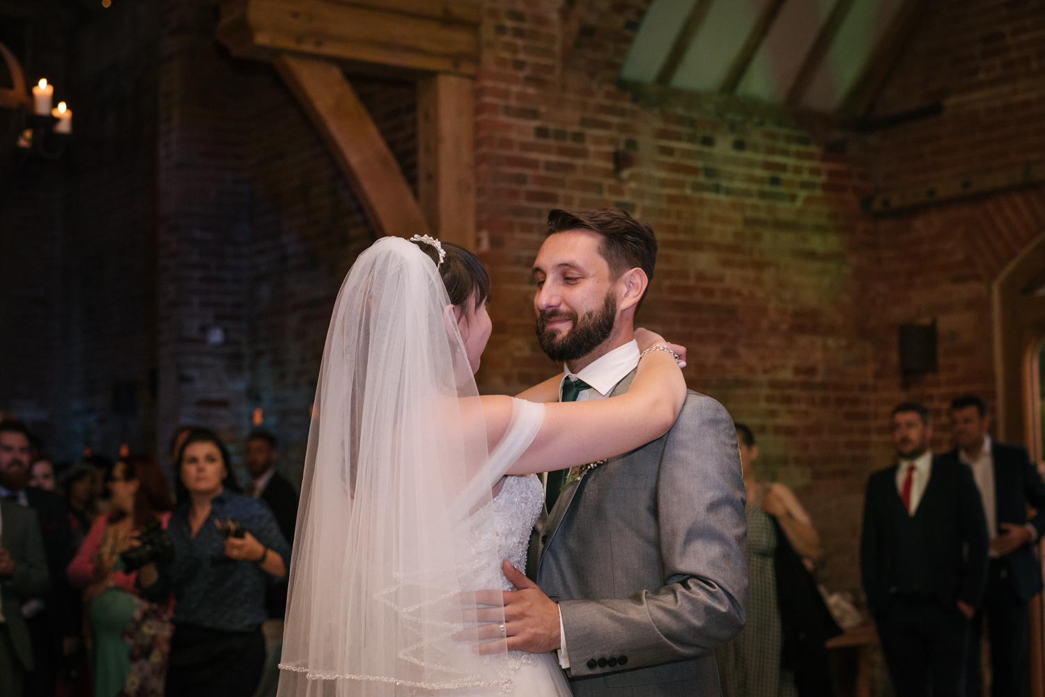 Jodie-George-shustoke-barn-wedding-photography-staffordshire-982.jpg