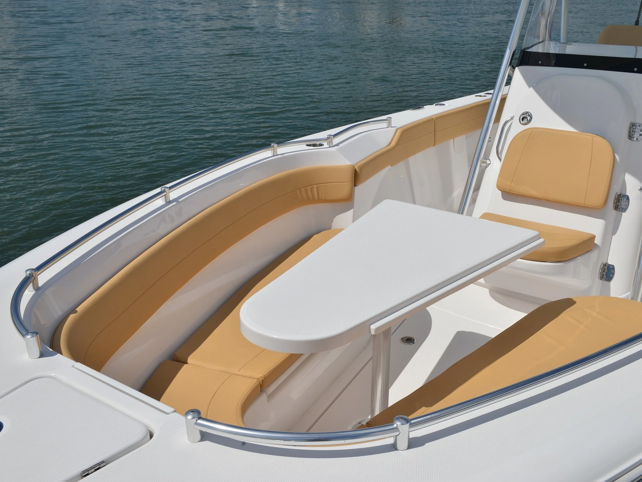 RXS: MODEL WITH FRONT SEATING