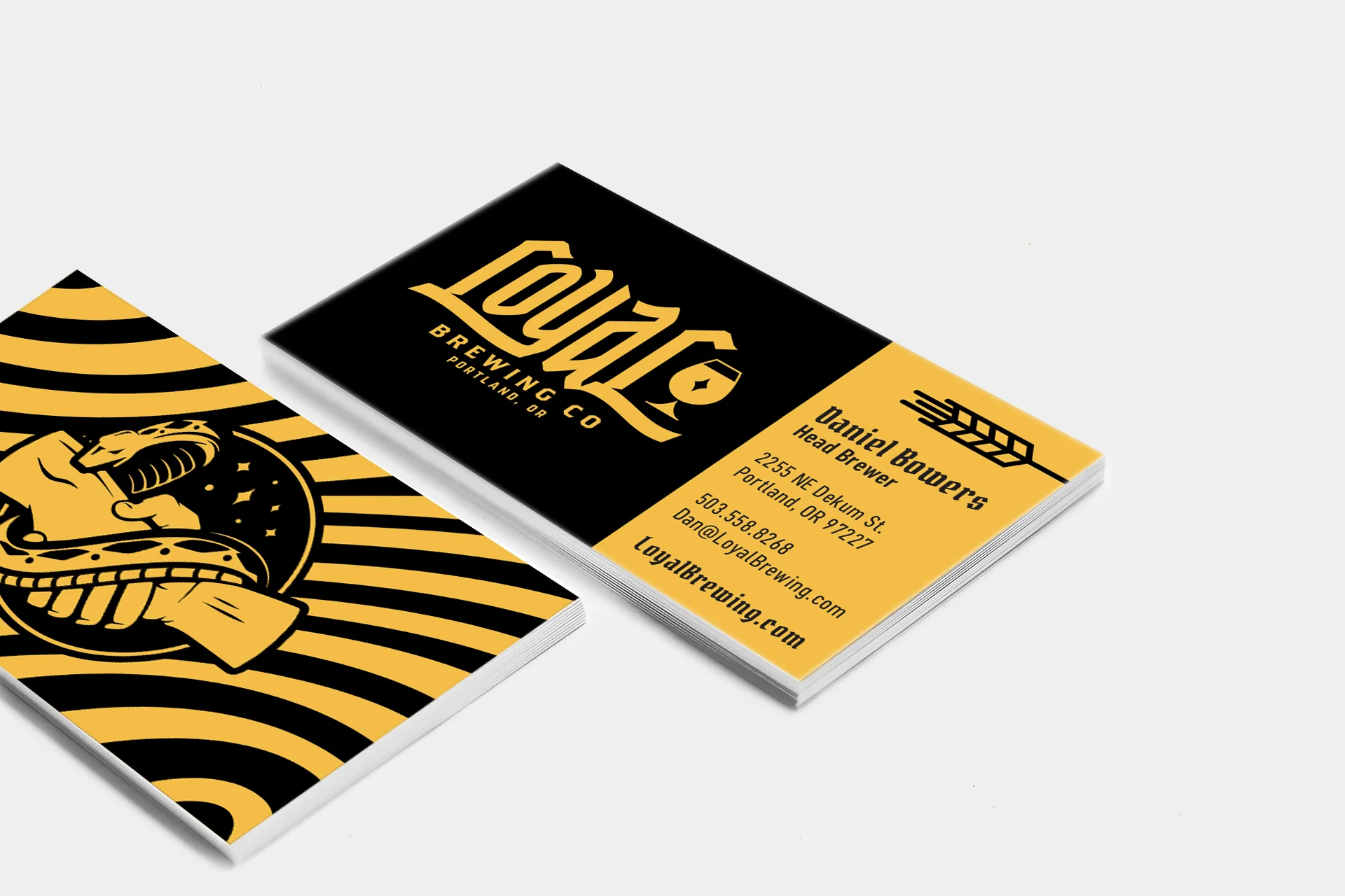 BusinessCard_Mockup.jpg