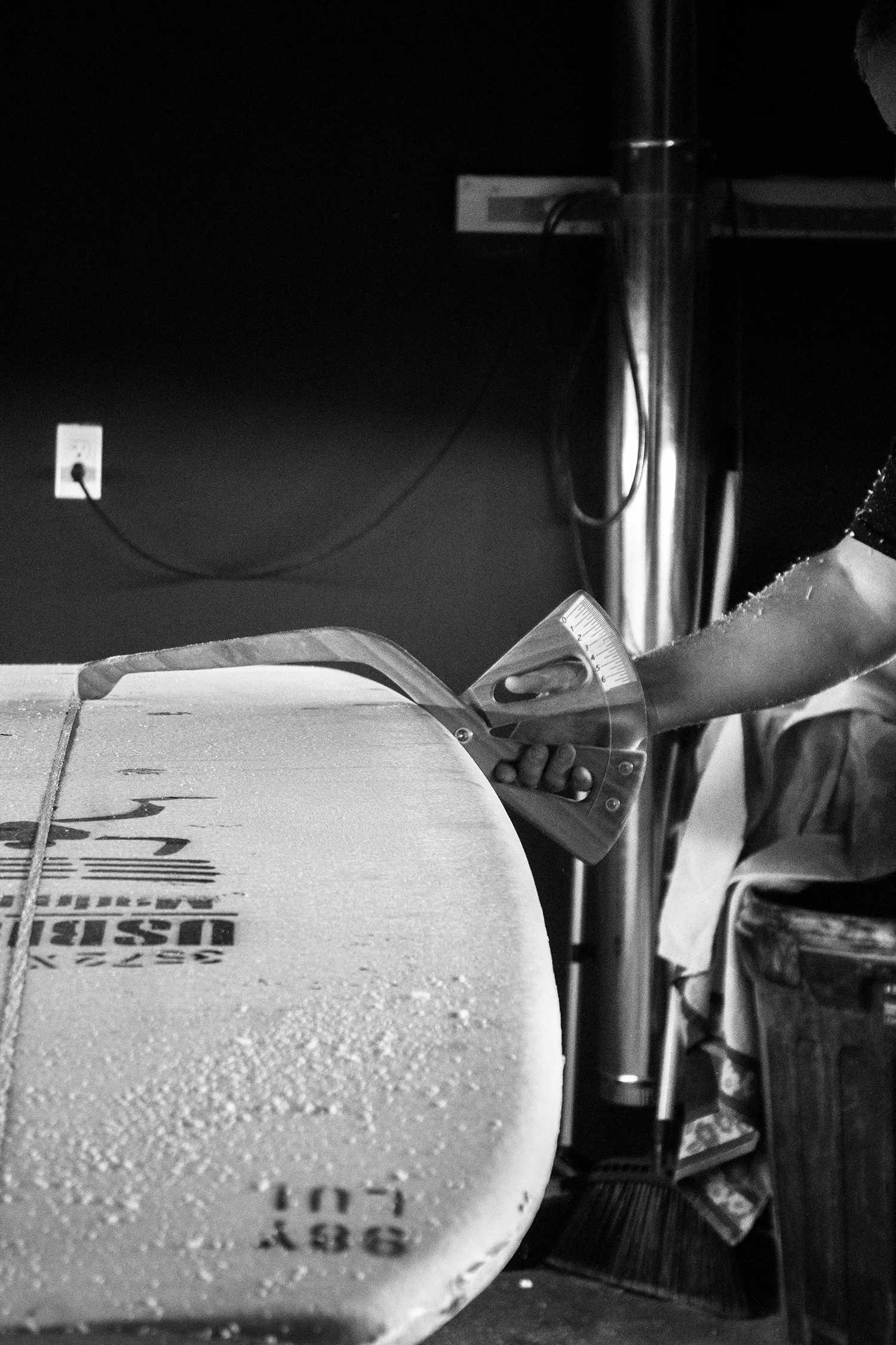 Shaping a surfboard-8933.jpg