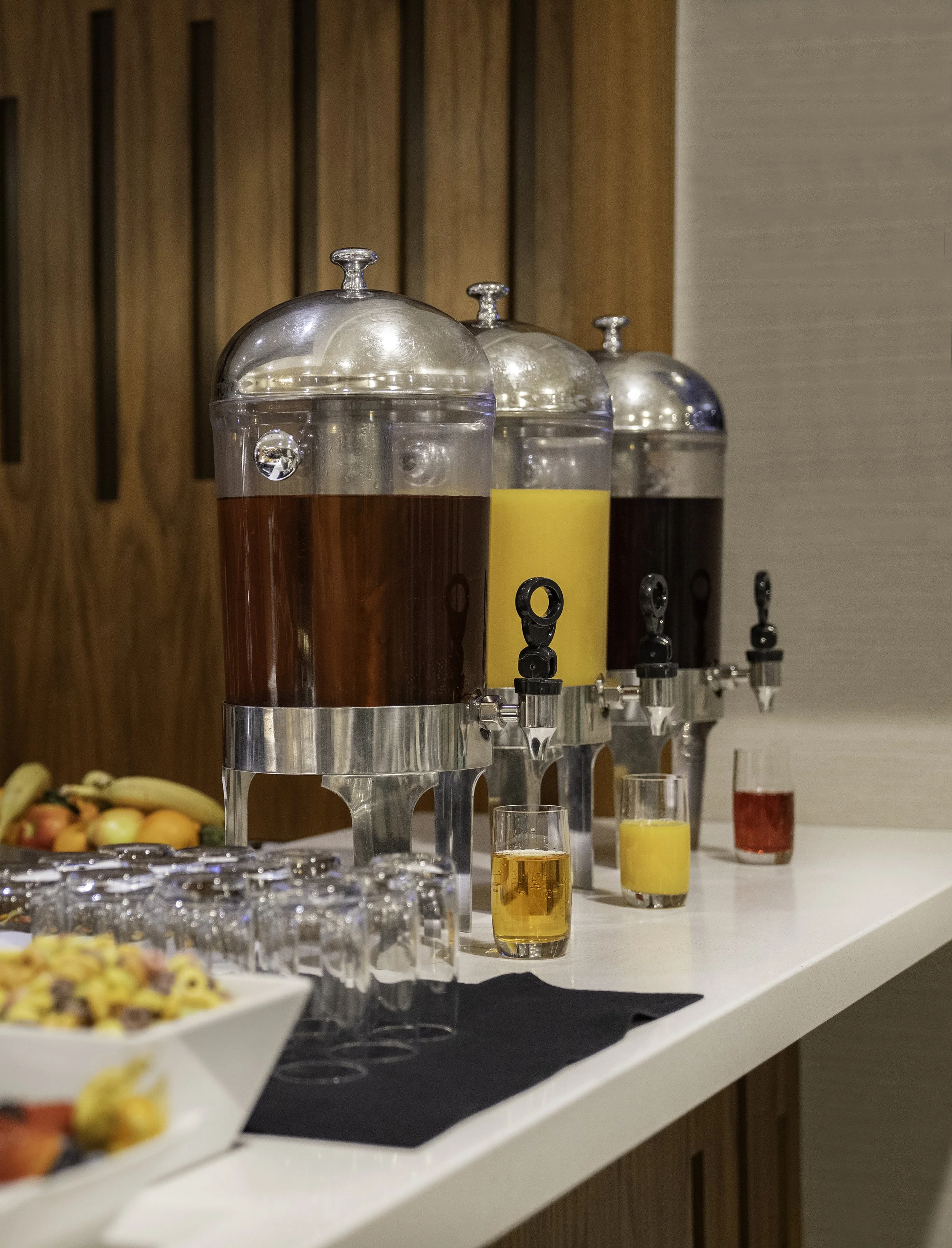 12 Breakfast Bar 04.jpg