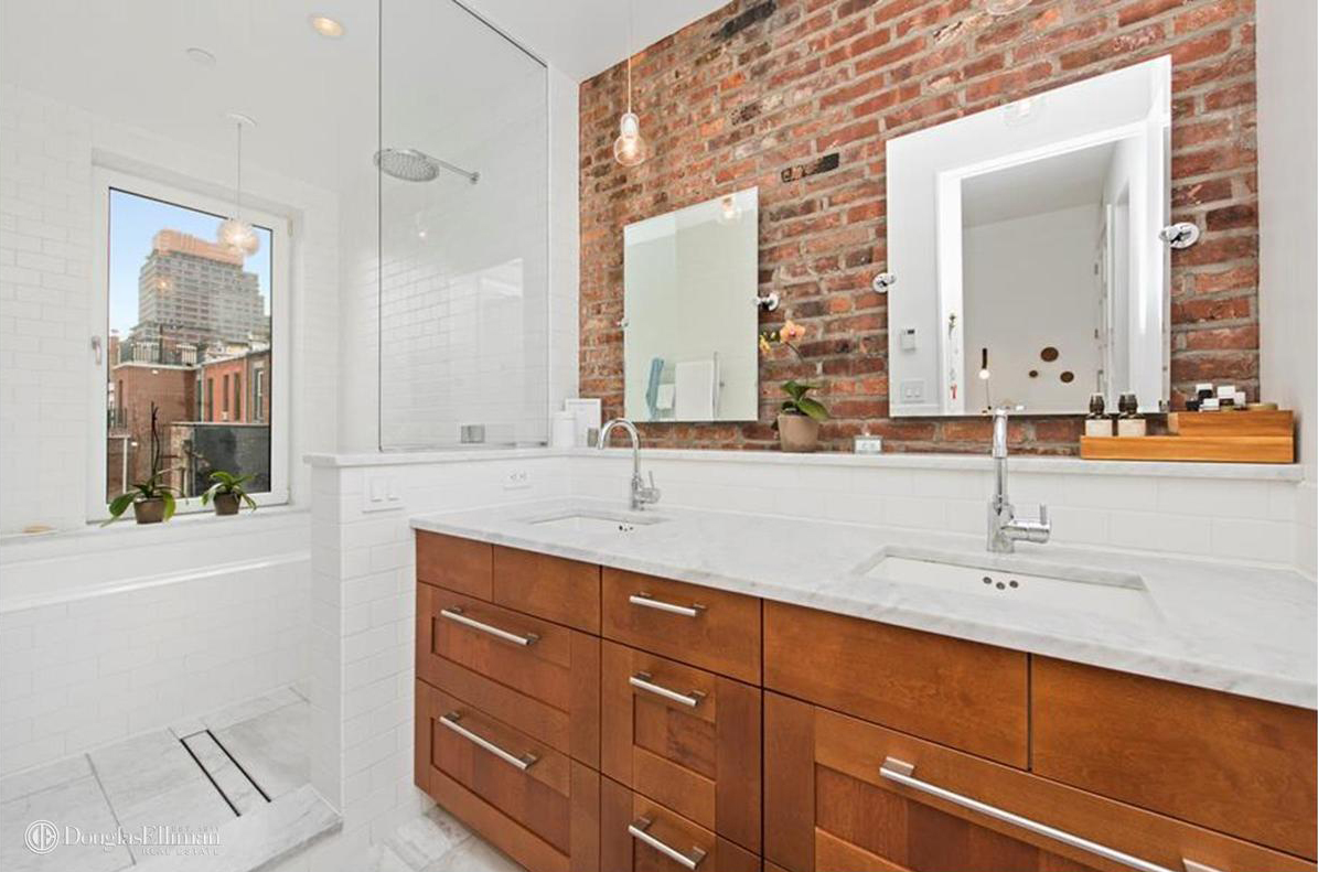 master bath 3rd.jpg