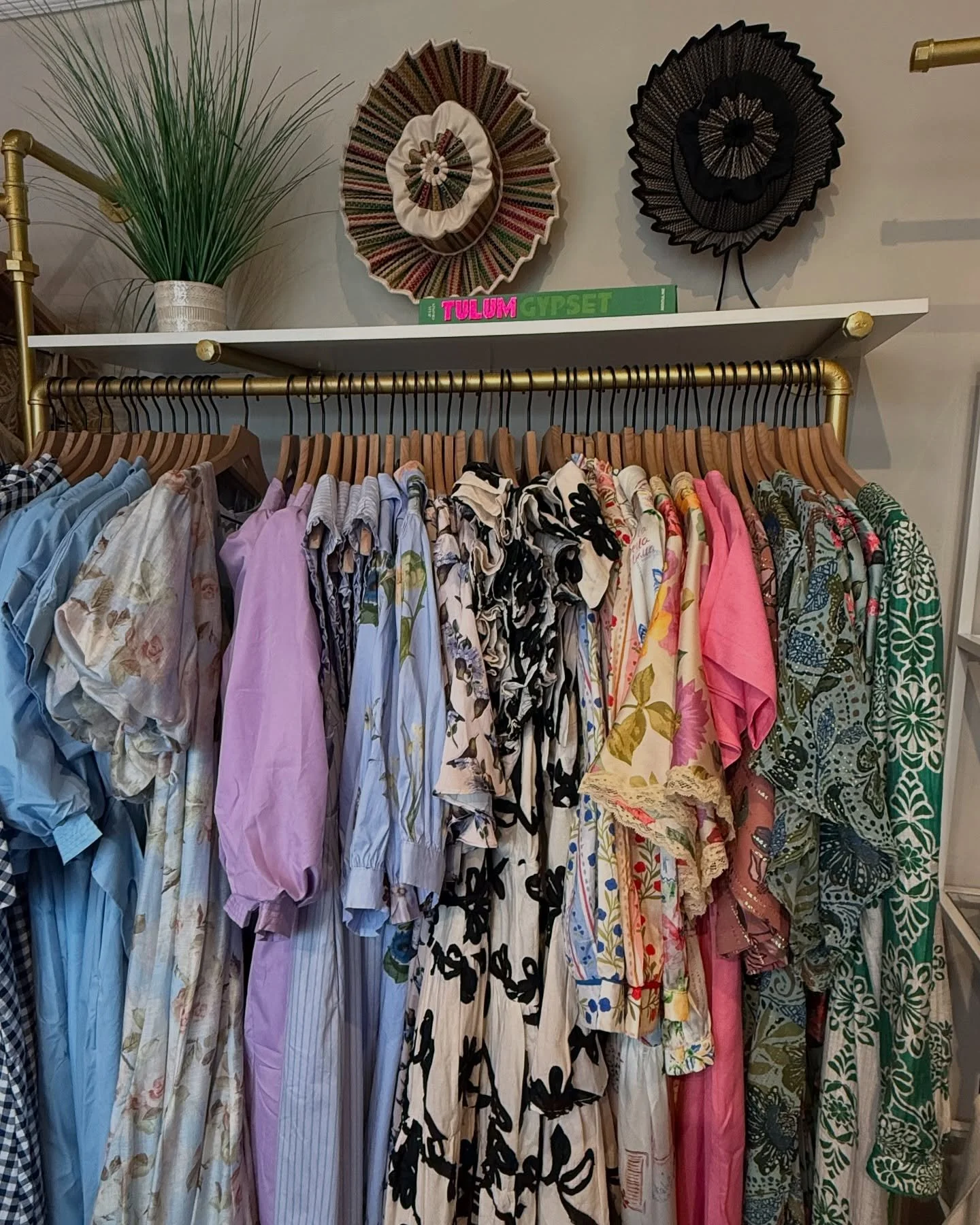 Spring has sprung at Shops at 5807. ☀️💐

@shopsat5807 
@madras_boutique_rva 
@frillseekers