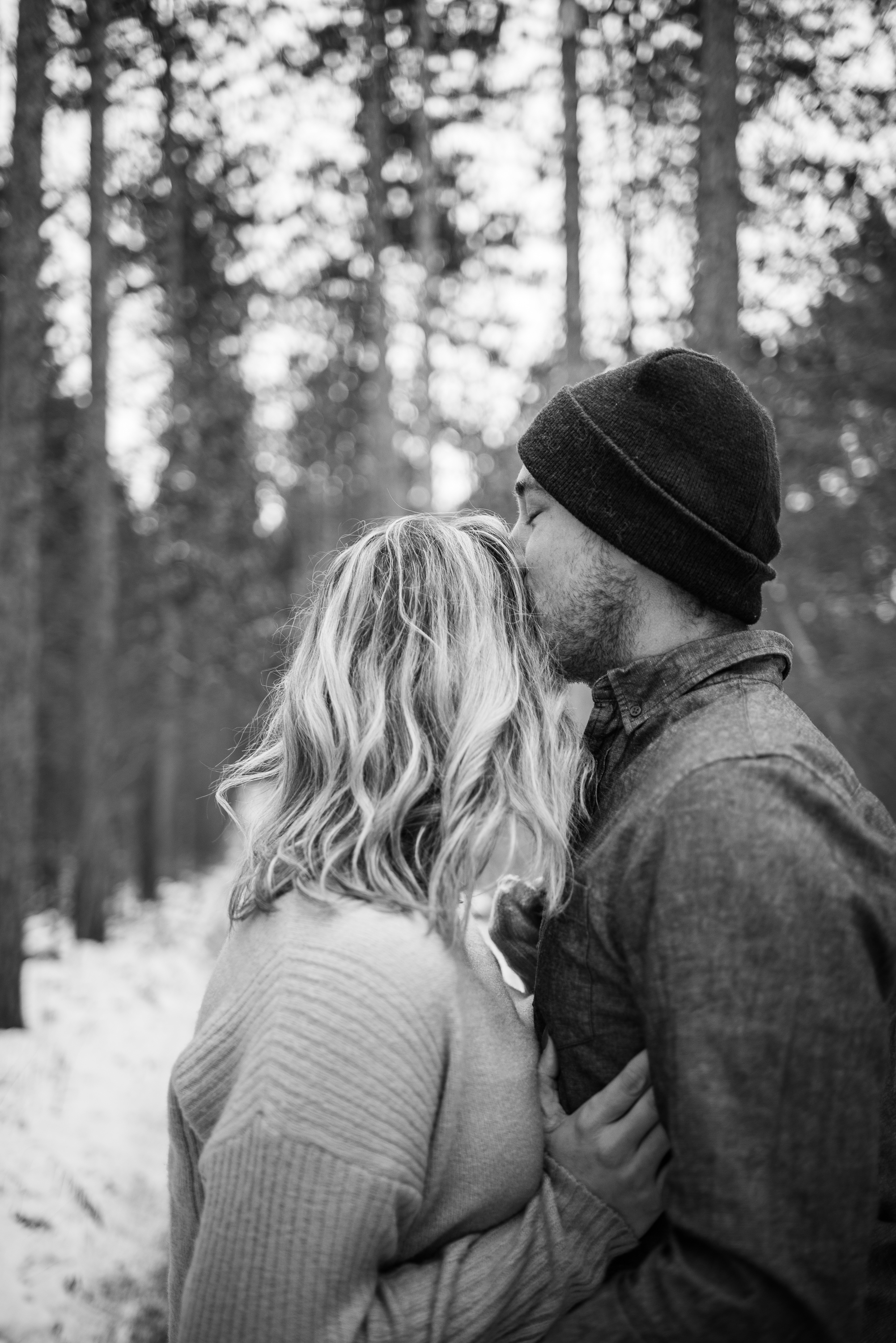 Snowy_engagement_session-78.jpg