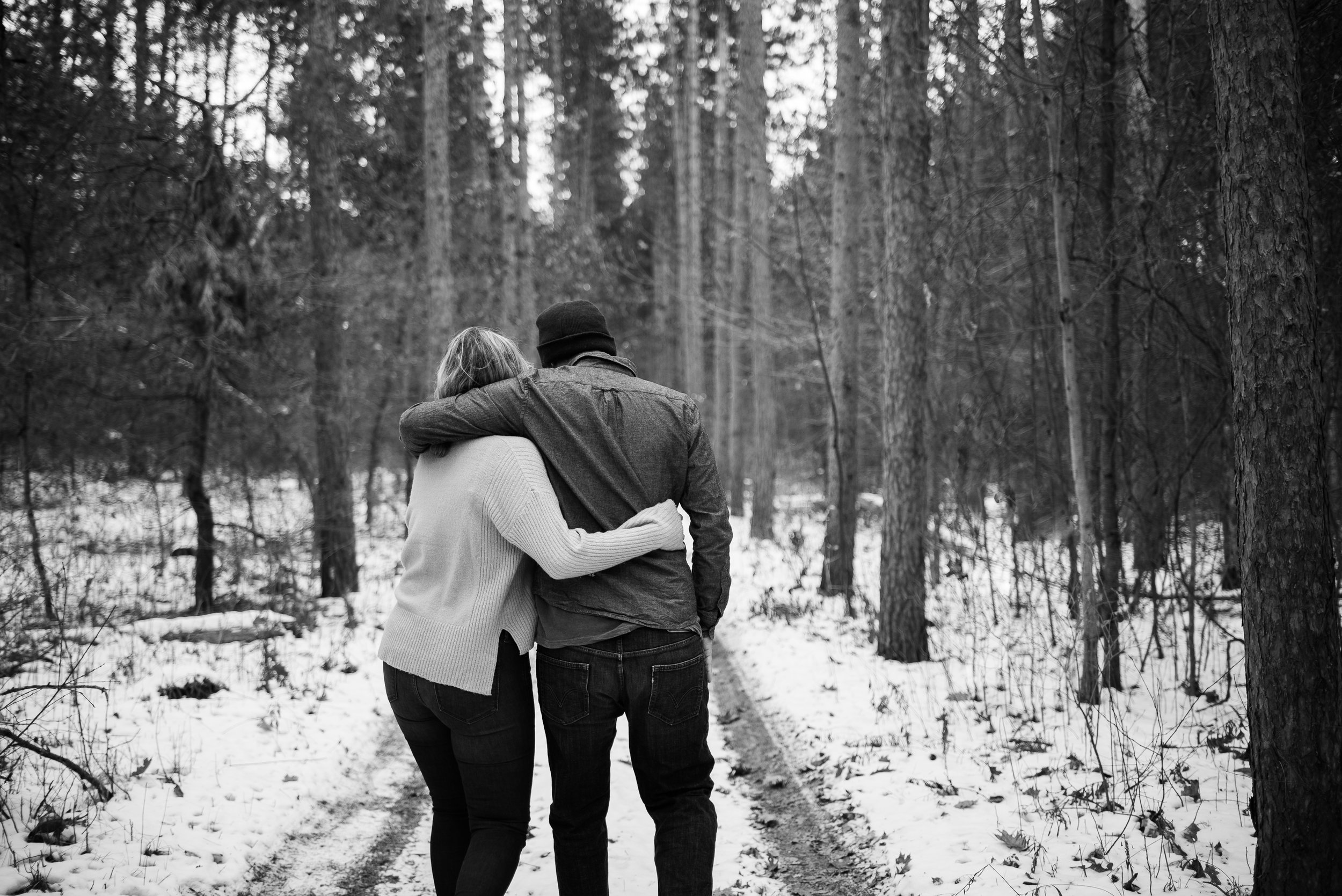 Snowy_engagement_session-77.jpg