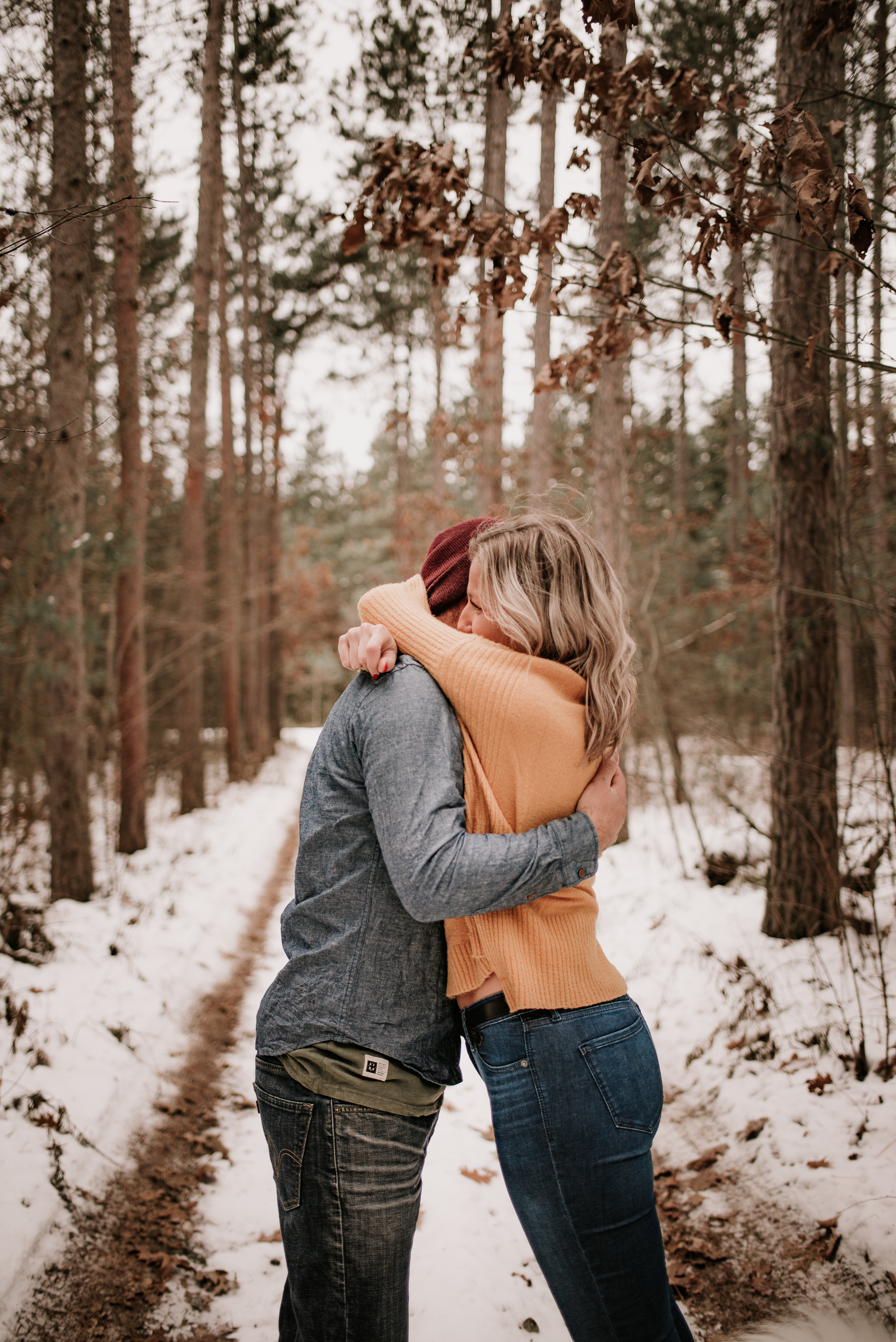 Snowy_engagement_session-80.jpg