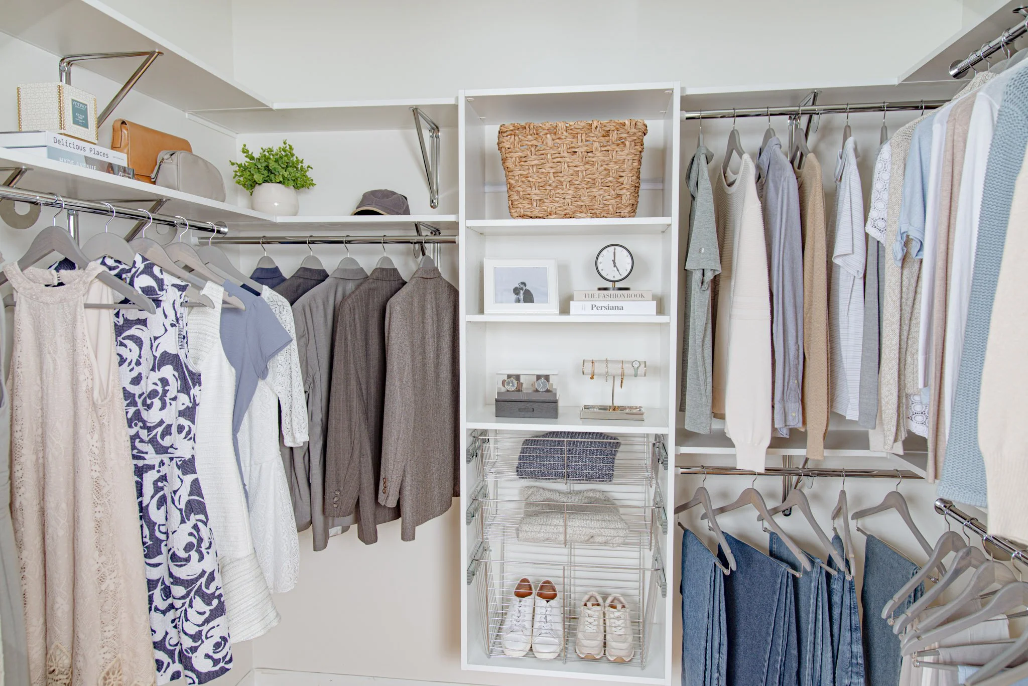 VUE_White_Bedroom(Low-Res)-22.jpg