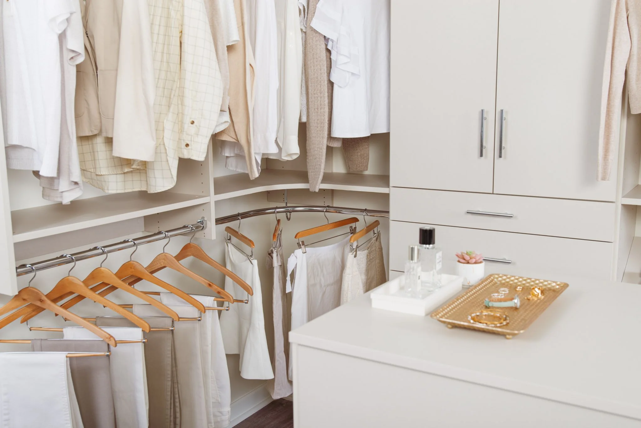 Classica_Truffle_Bedroom(Low-Res)-03.jpg