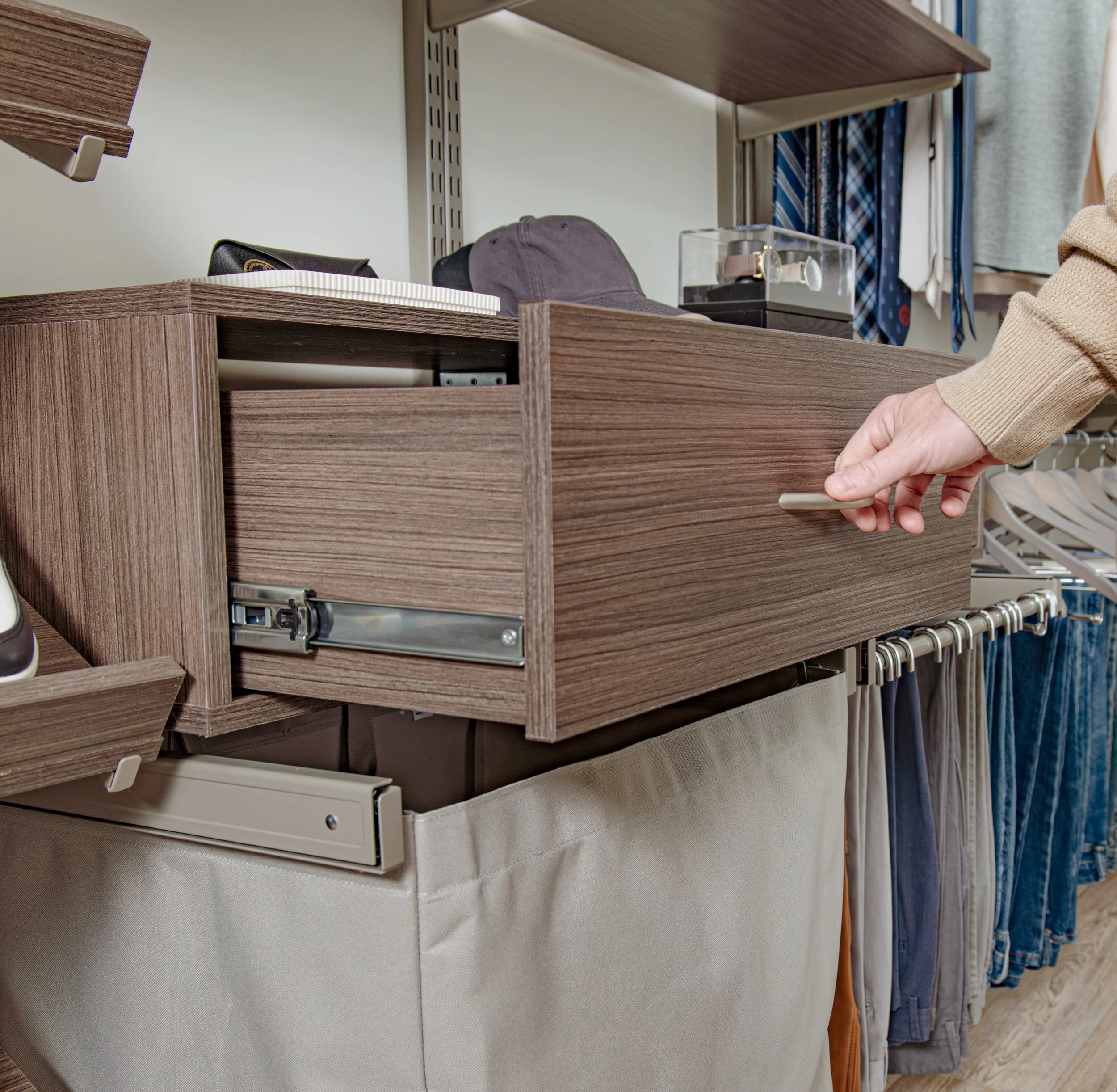 freedomRail_Bedroom_DriftwoodLive(Low Res)-49.jpg