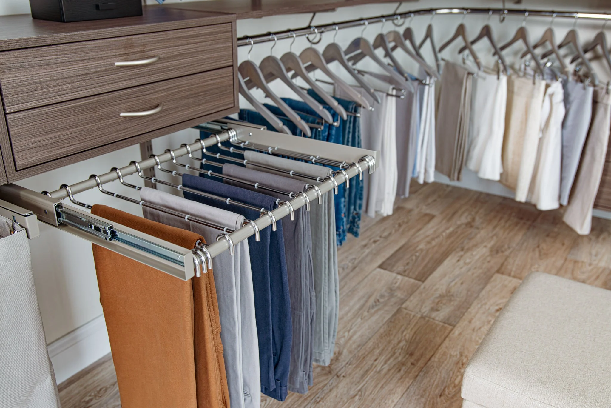 freedomRail_Bedroom_DriftwoodLive(Low-Res)-14.jpg
