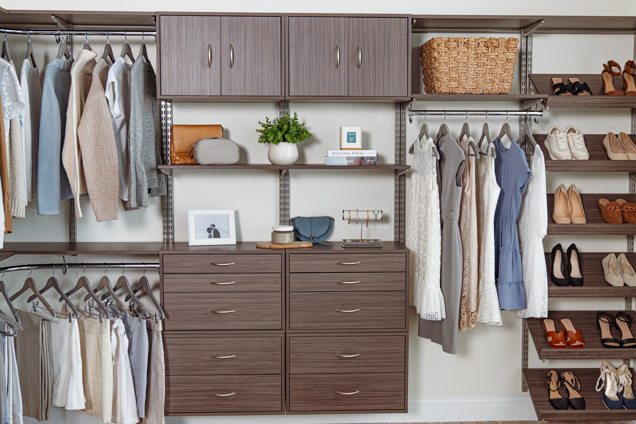freedomRail_Bedroom_DriftwoodLive(Low-Res)-21.jpg