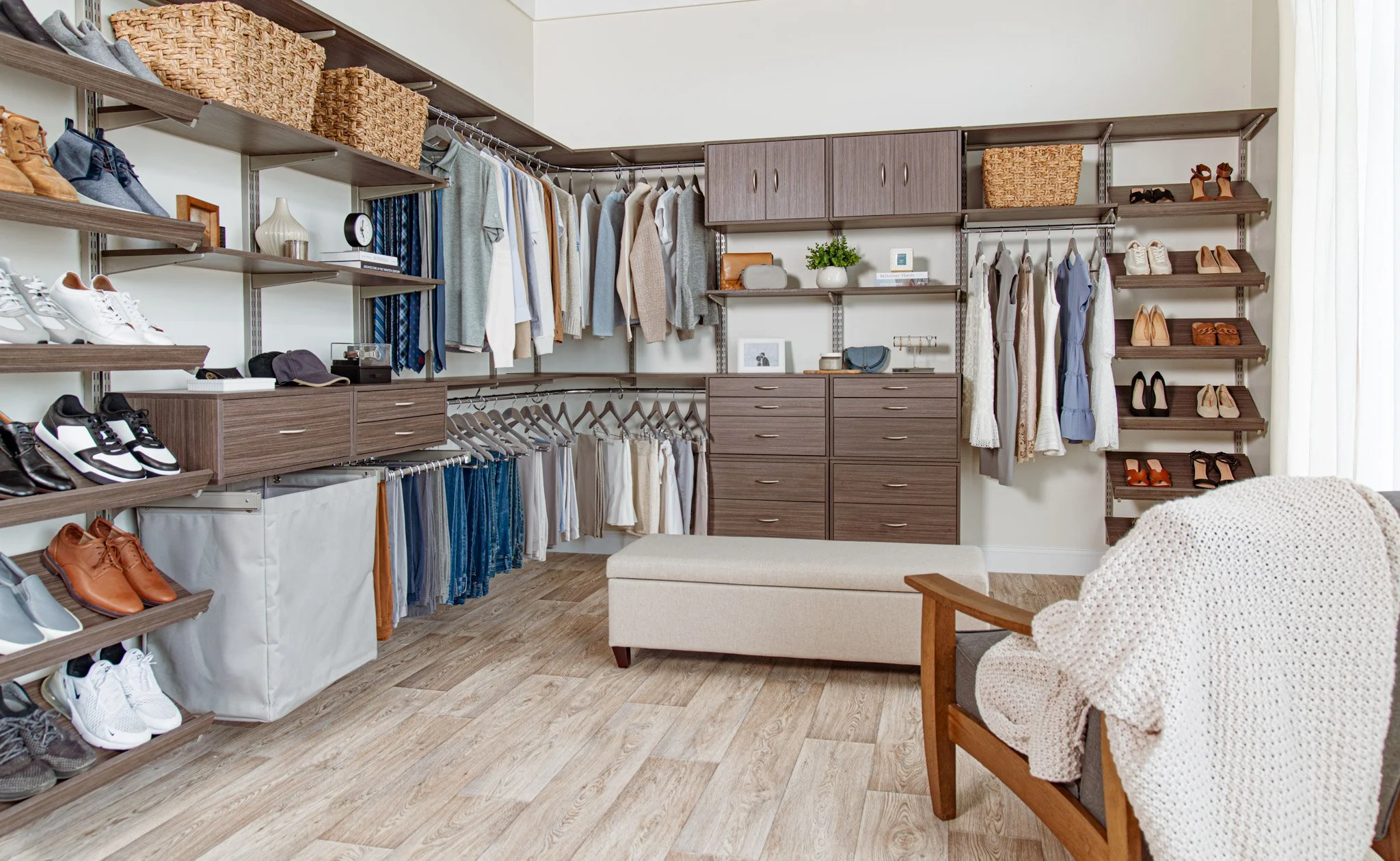 freedomRail_Bedroom_DriftwoodLive(Low-Res)-25.jpg