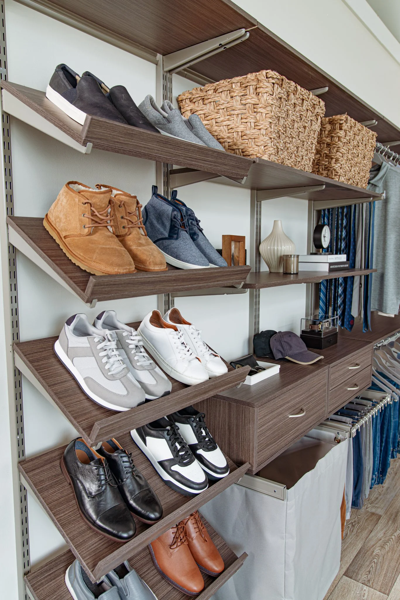 freedomRail_Bedroom_DriftwoodLive(Low-Res)-30.jpg
