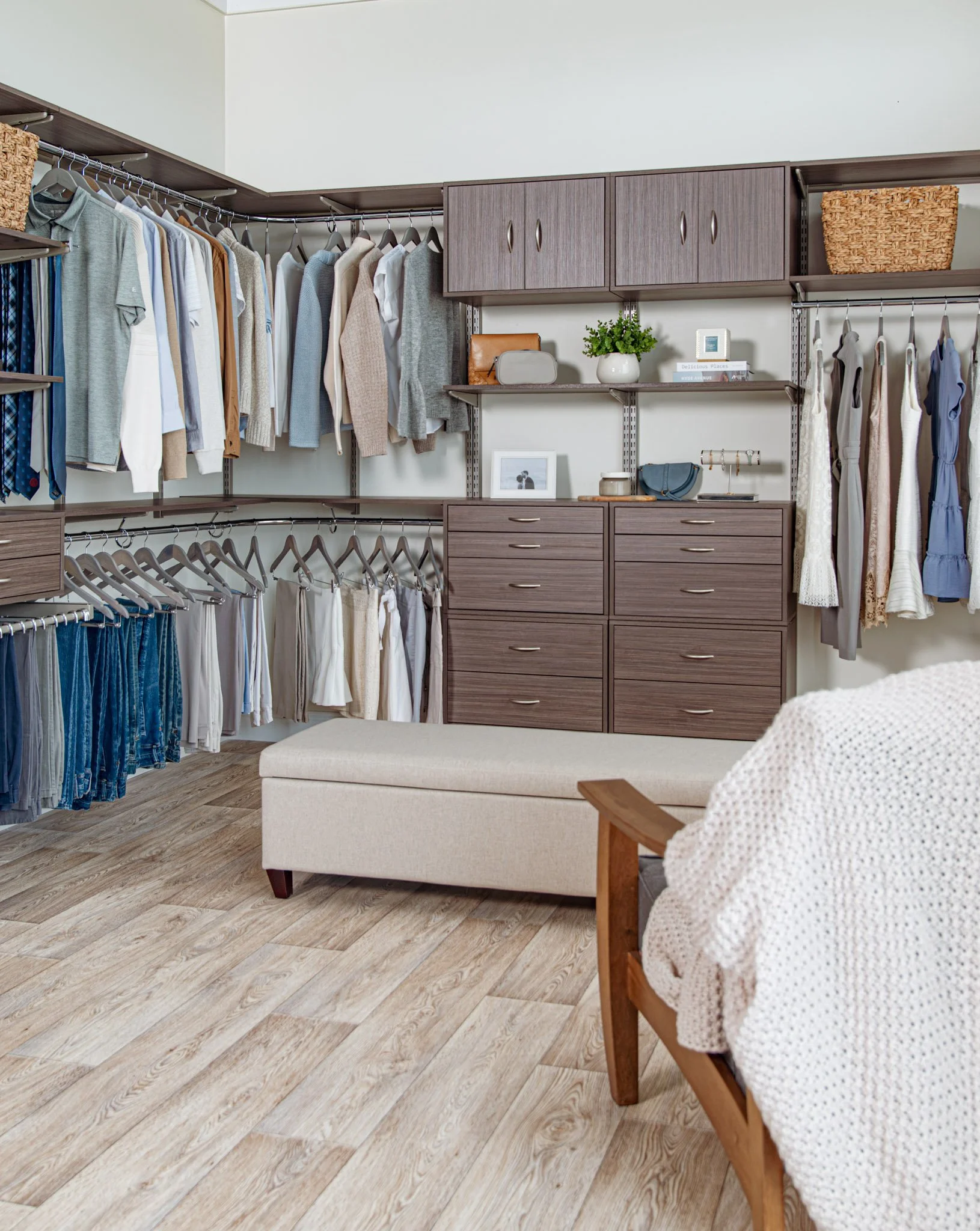 freedomRail_Bedroom_DriftwoodLive(Low-Res)-33.jpg