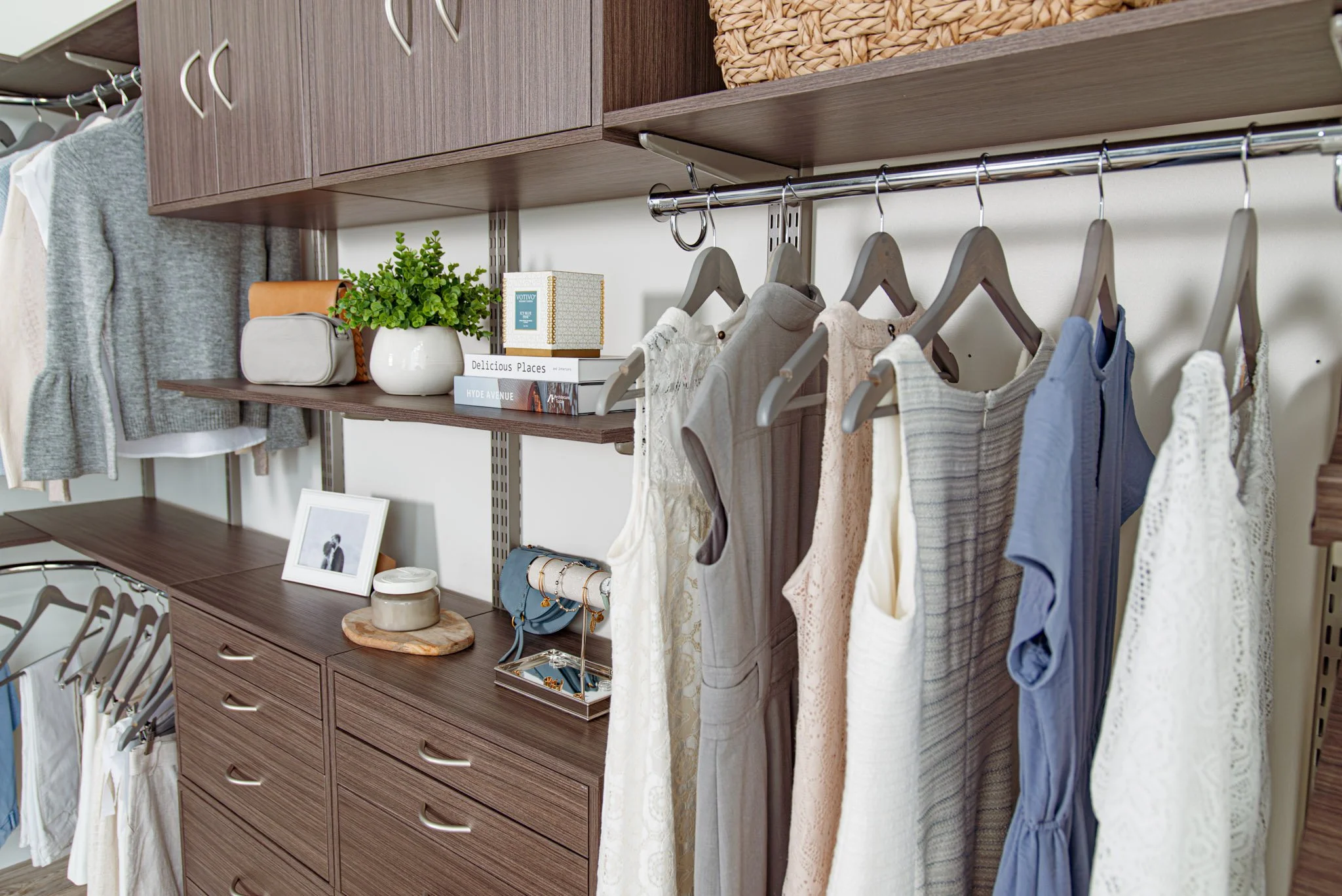 freedomRail_Bedroom_DriftwoodLive(Low-Res)-41.jpg