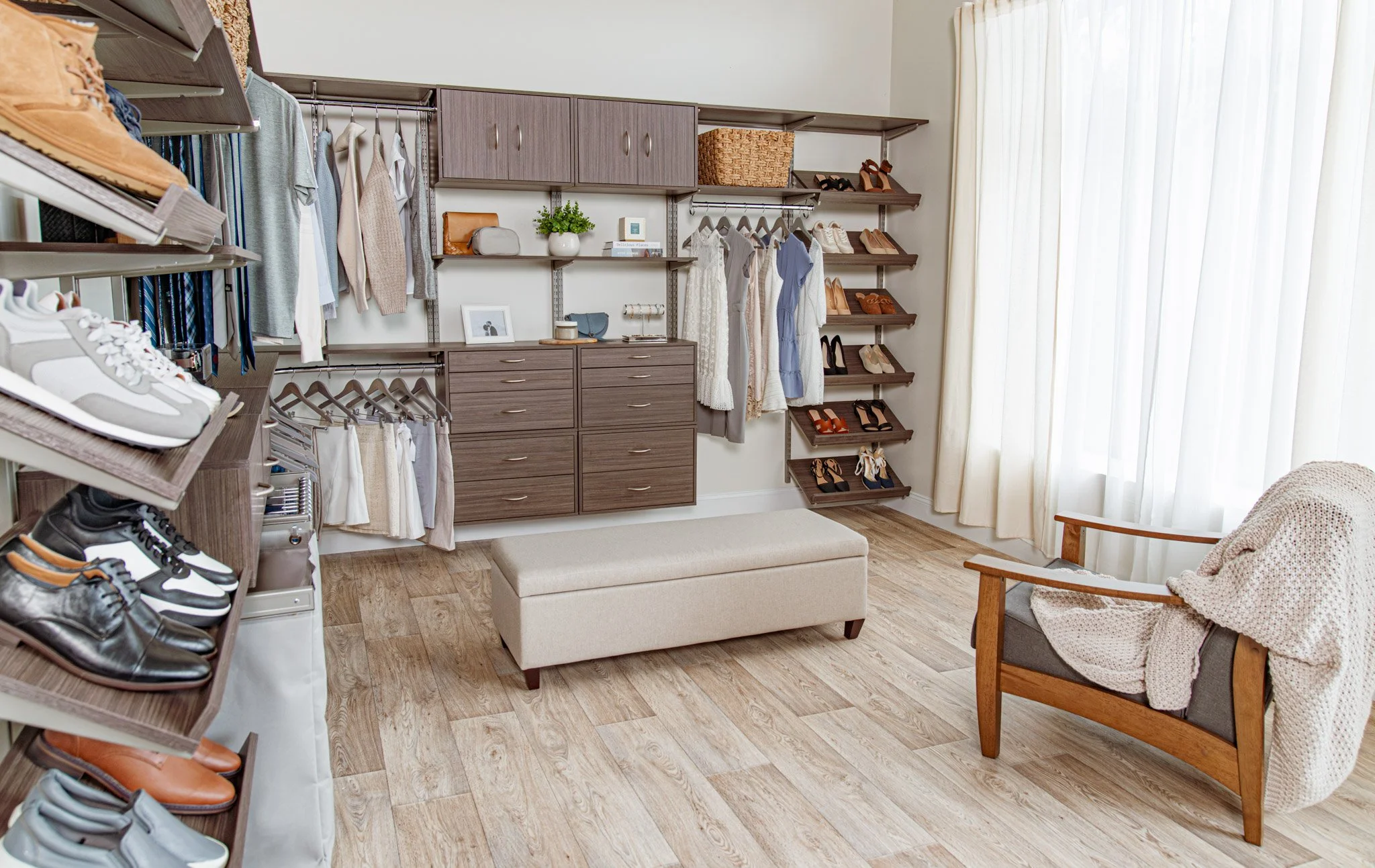 freedomRail_Bedroom_DriftwoodLive(Low-Res)-42.jpg
