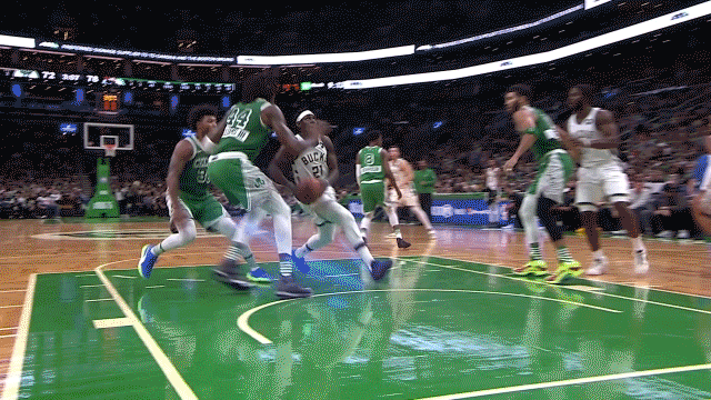 Bucks_White_Jersey_Open_02.gif